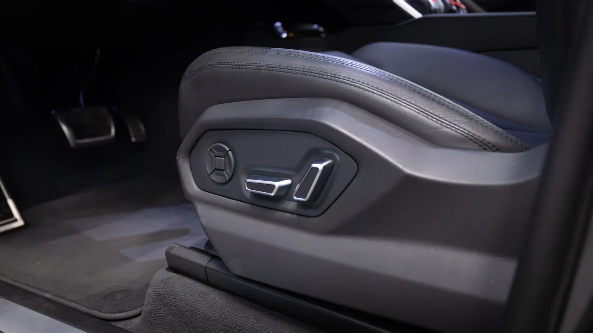 Lamborghini Urus — photo 33