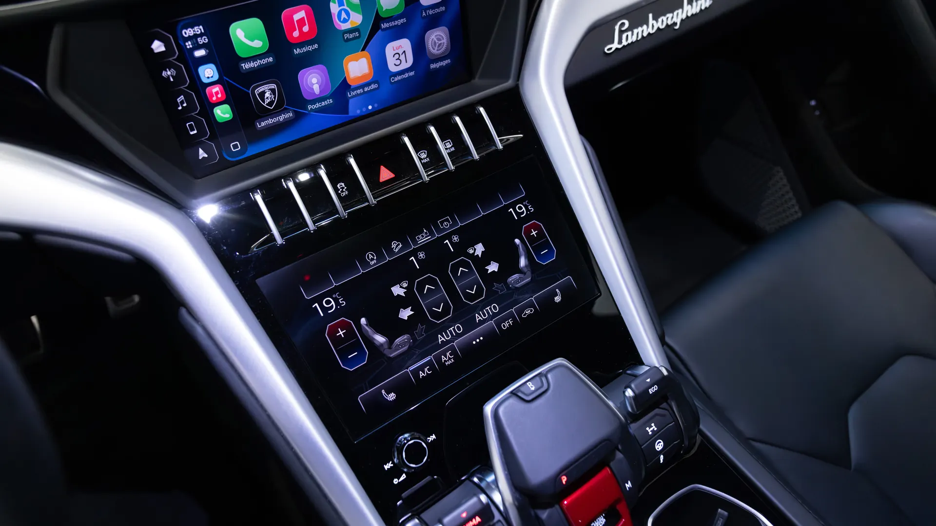 Lamborghini Urus — photo 21