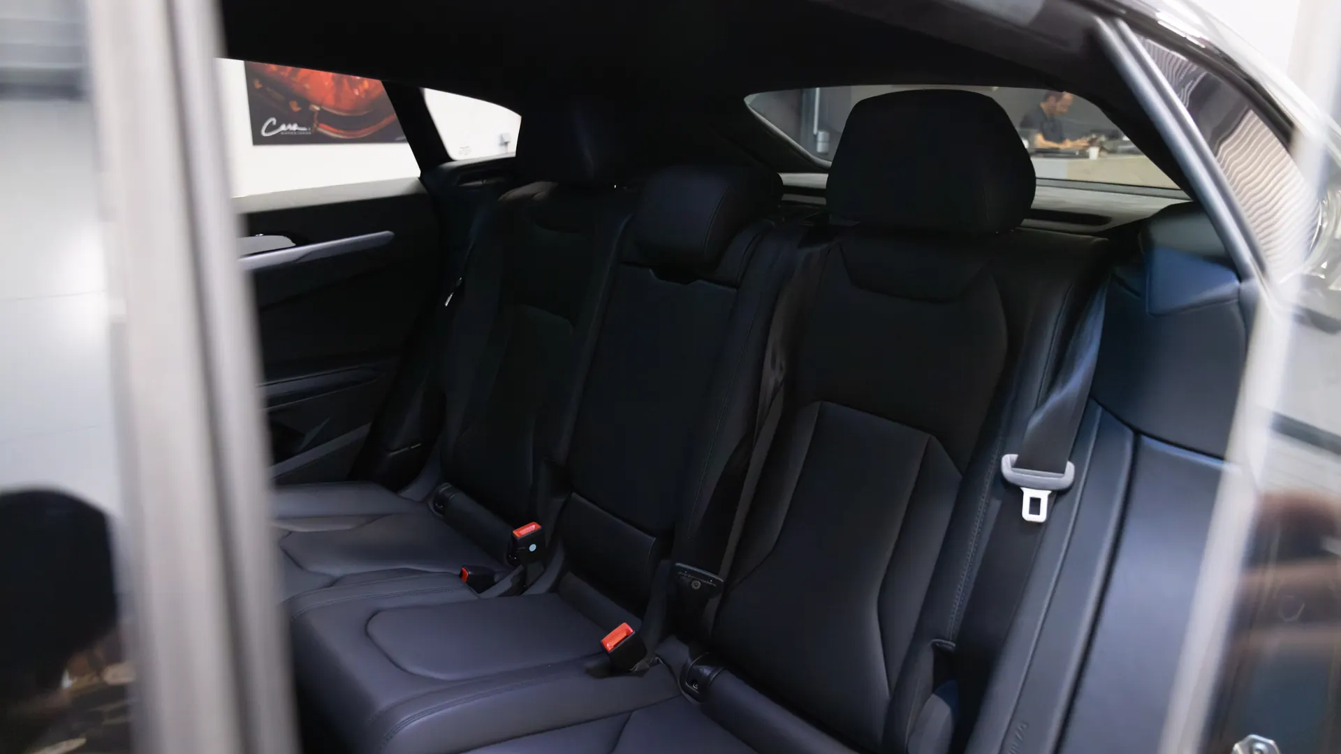 Lamborghini Urus — photo 29