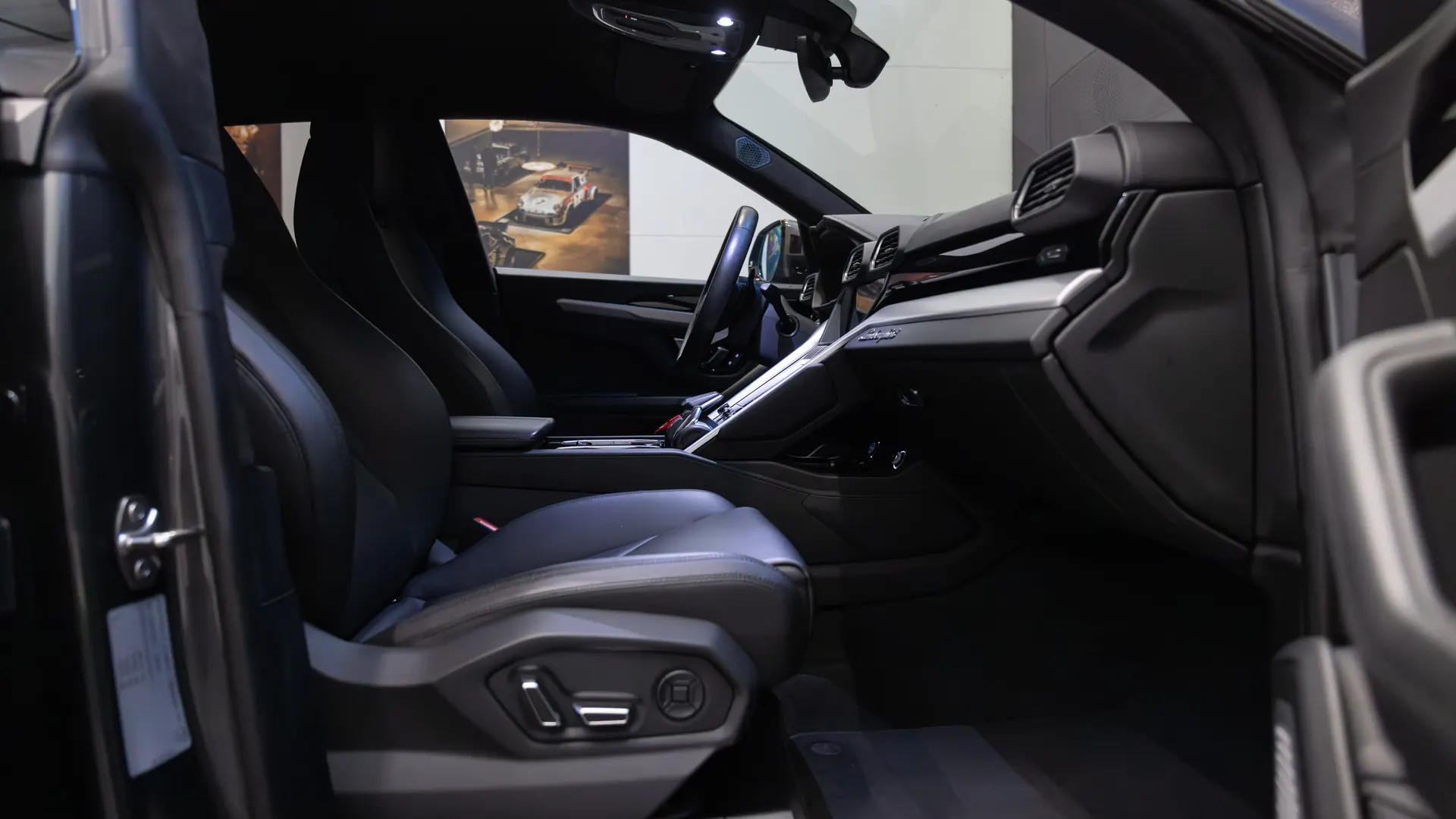Lamborghini Urus — photo 13