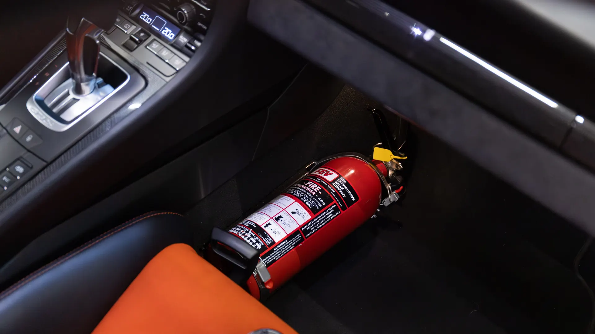 Porsche 911 — photo 31