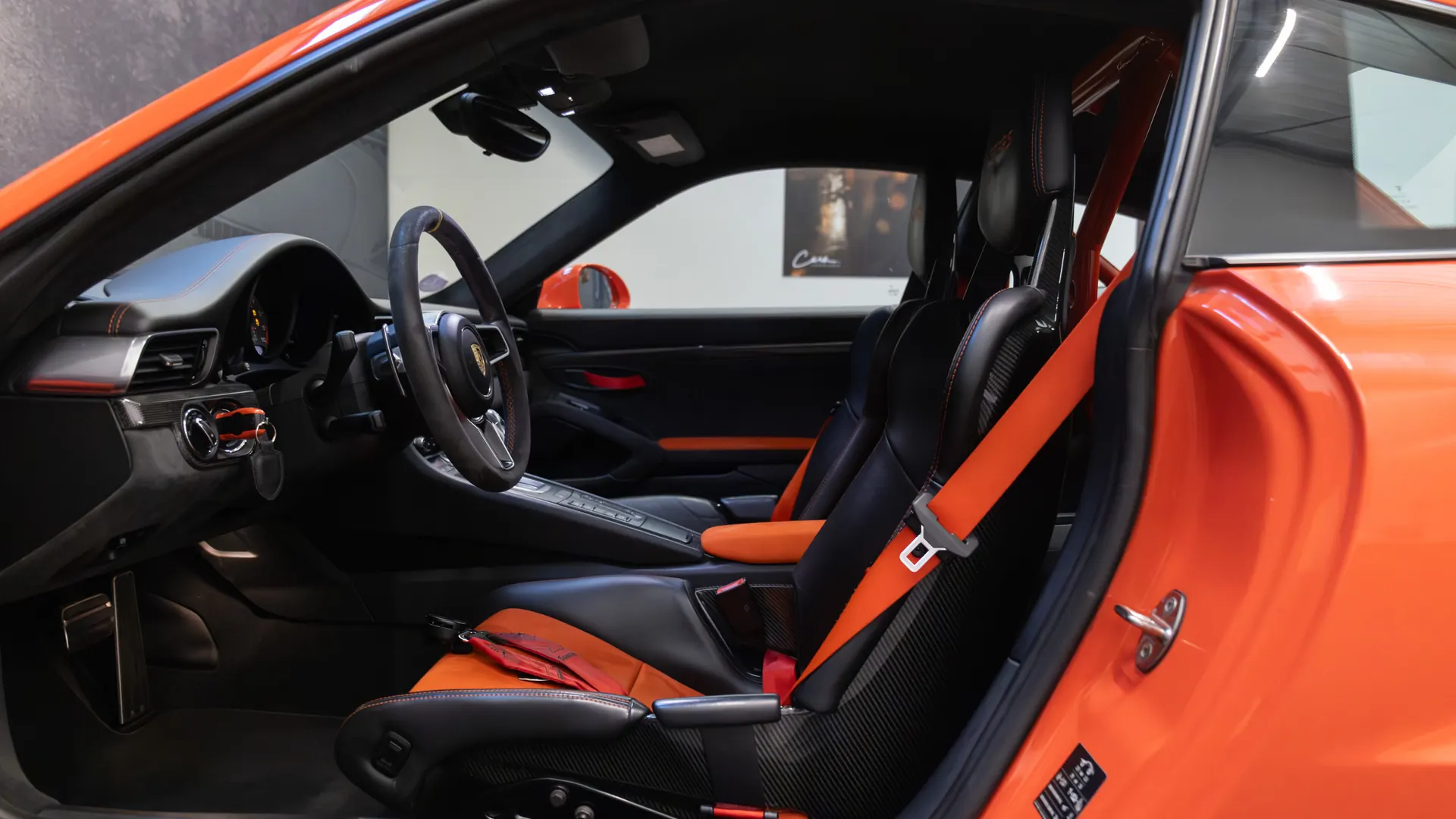Porsche 911 — photo 9