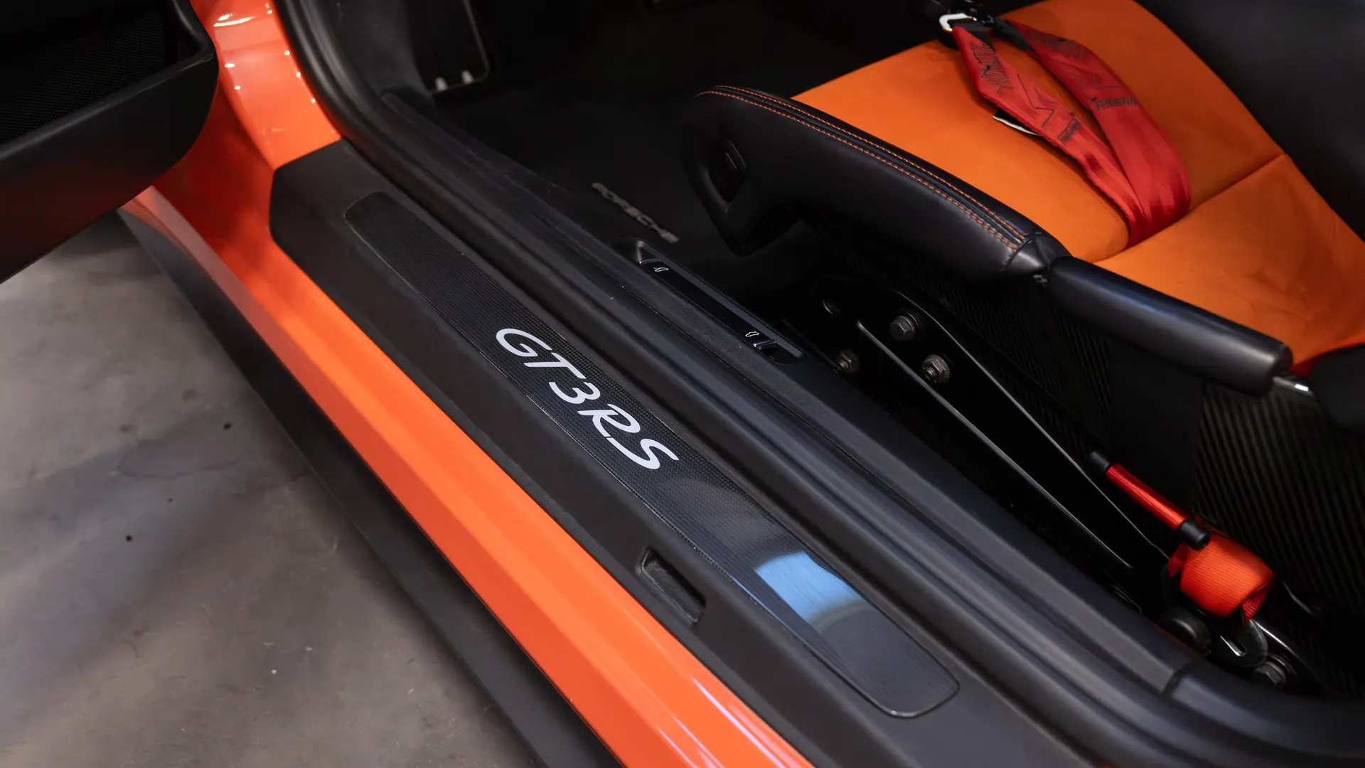 Porsche 911 — photo 8