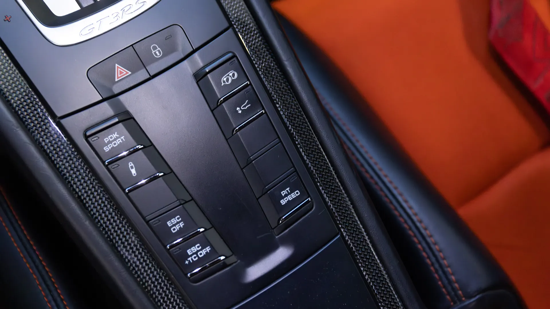 Porsche 911 — photo 28