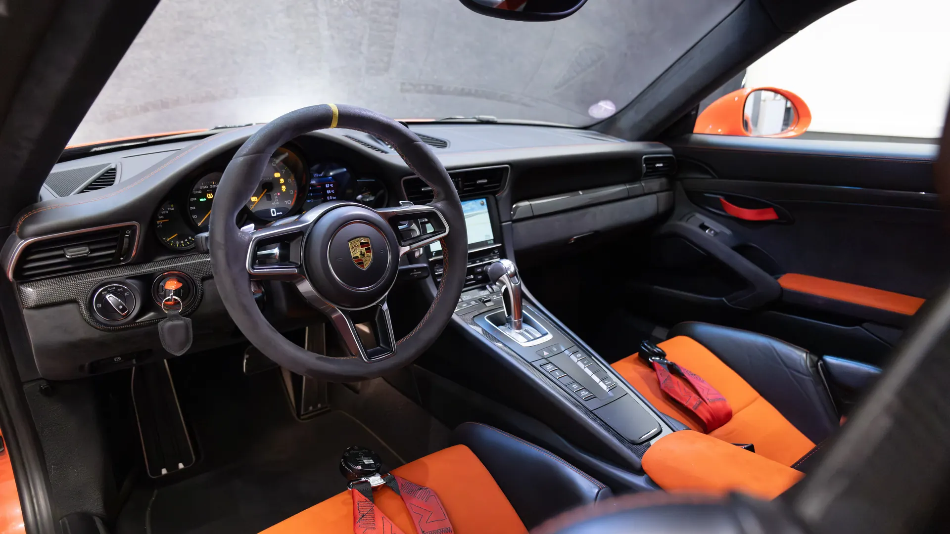 Porsche 911 — photo 14