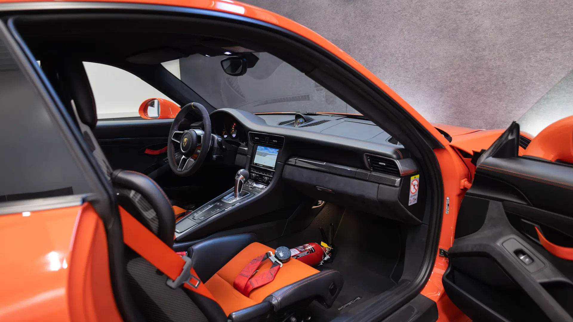Porsche 911 — photo 20