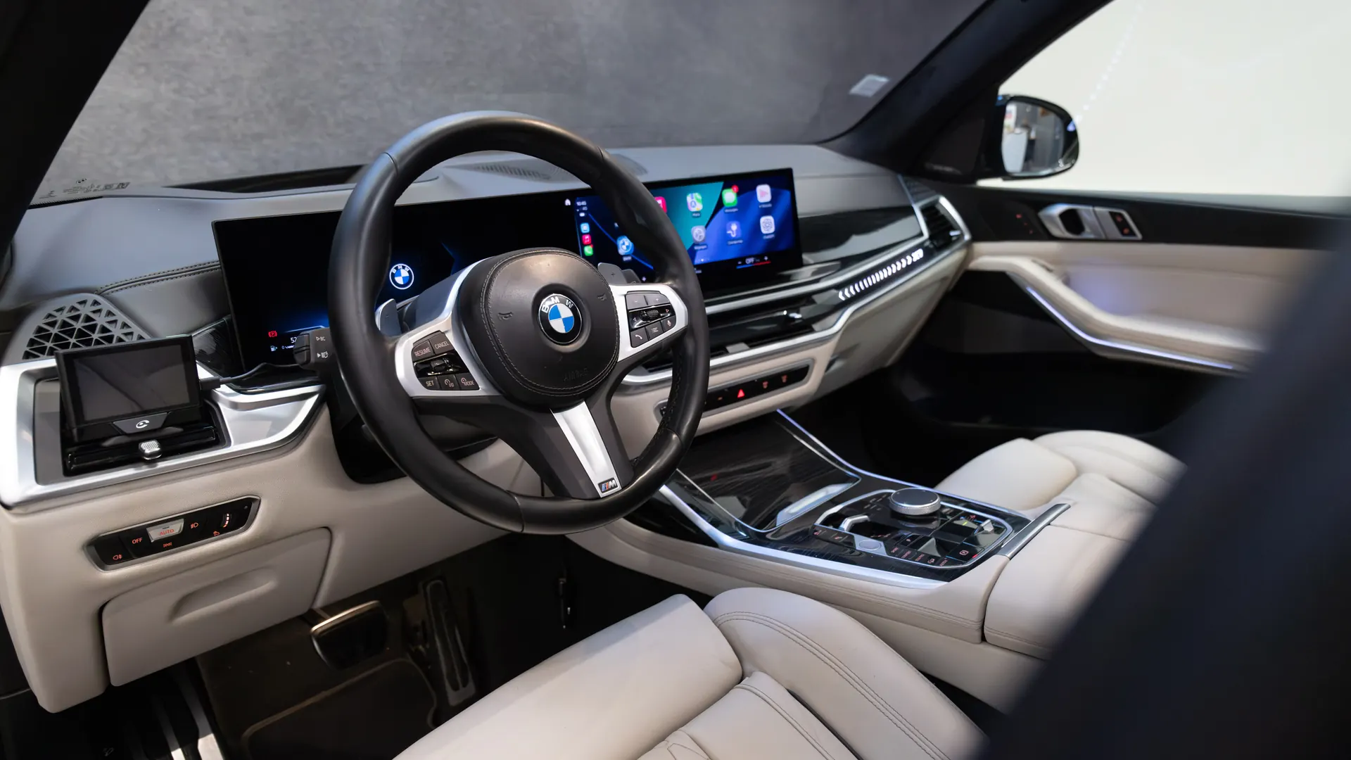 BMW X7 — photo 10
