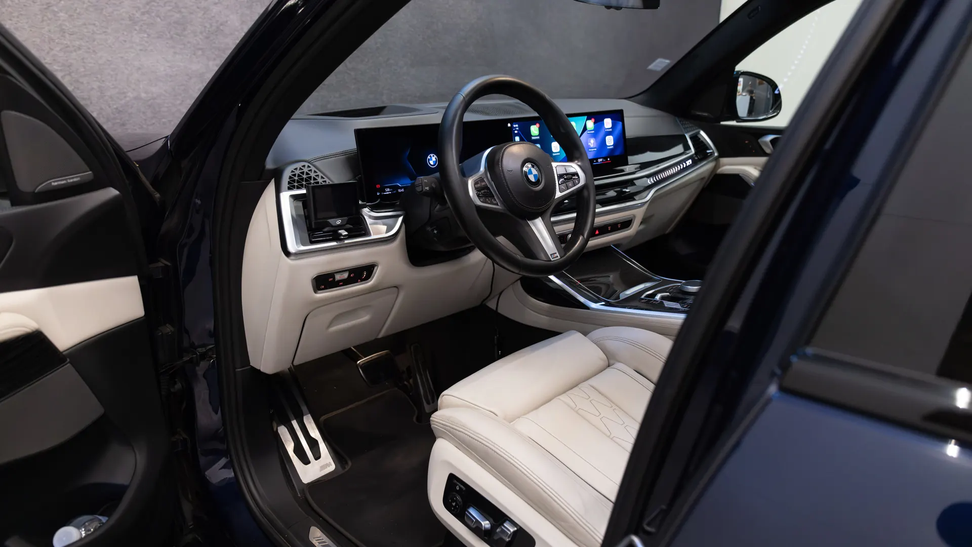 BMW X7 — photo 9