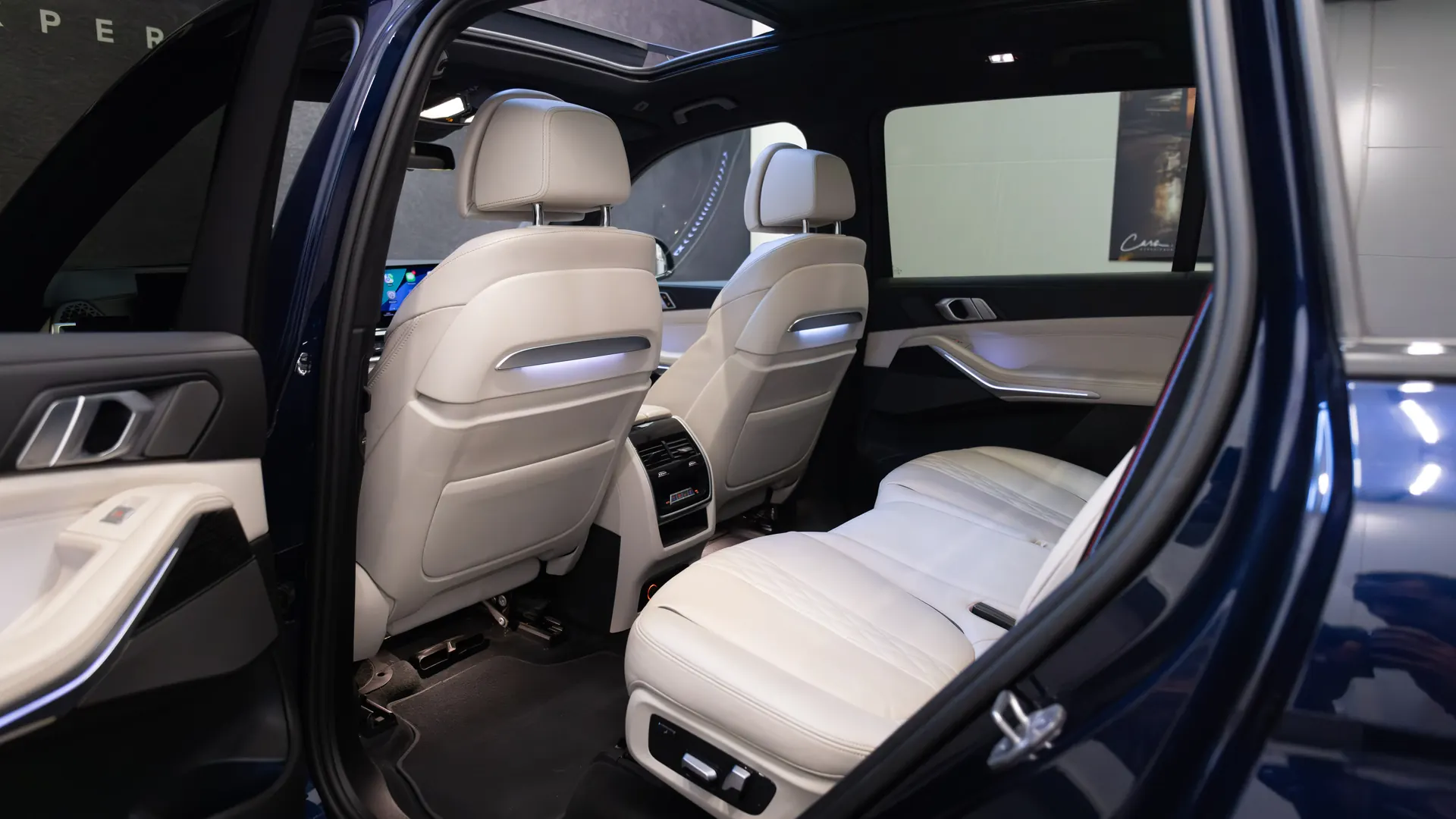 BMW X7 — photo 12