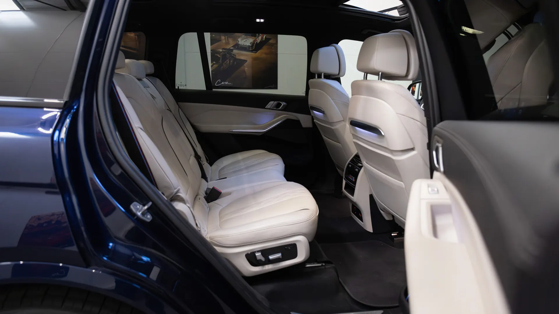 BMW X7 — photo 26