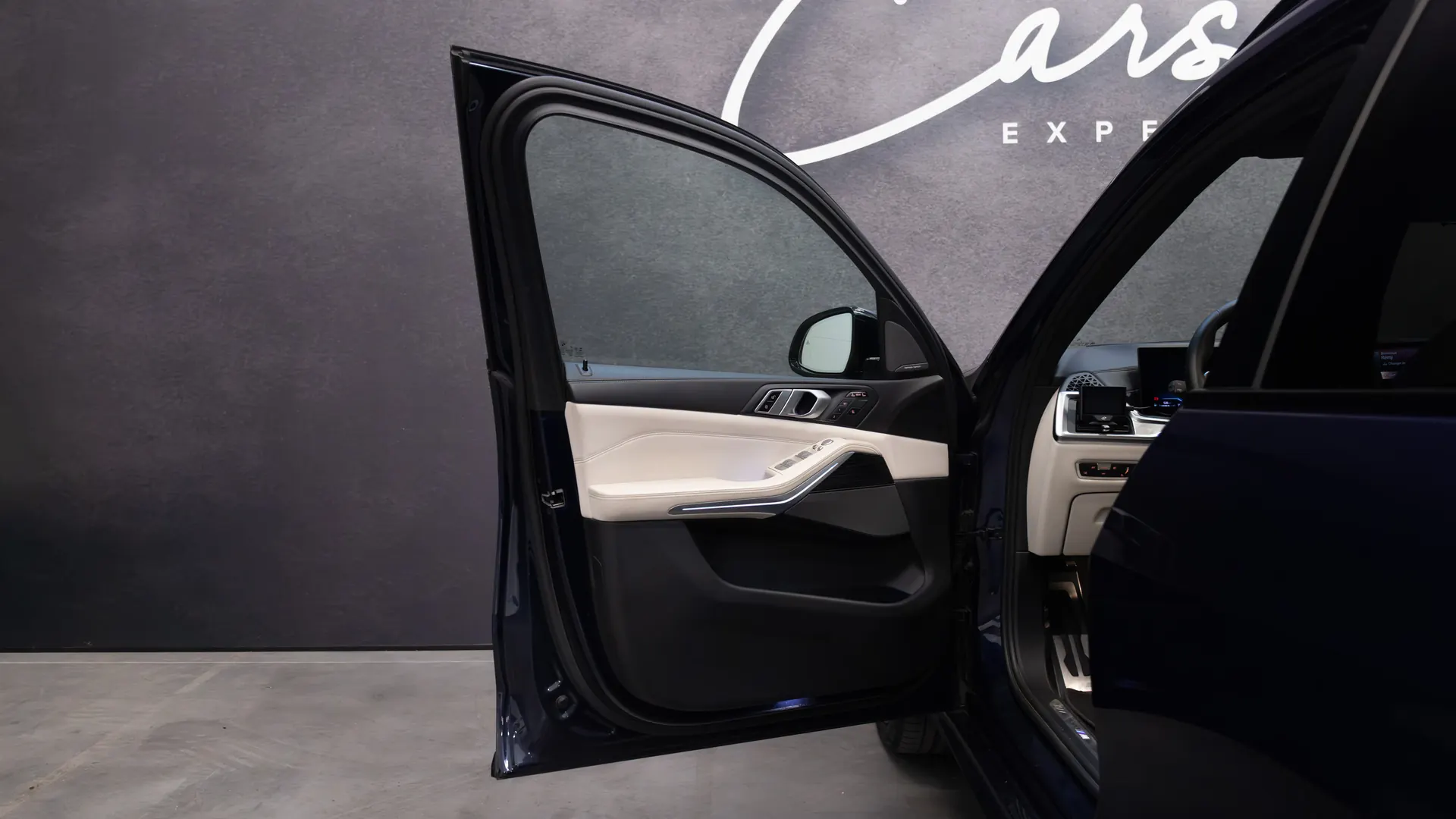 BMW X7 — photo 5