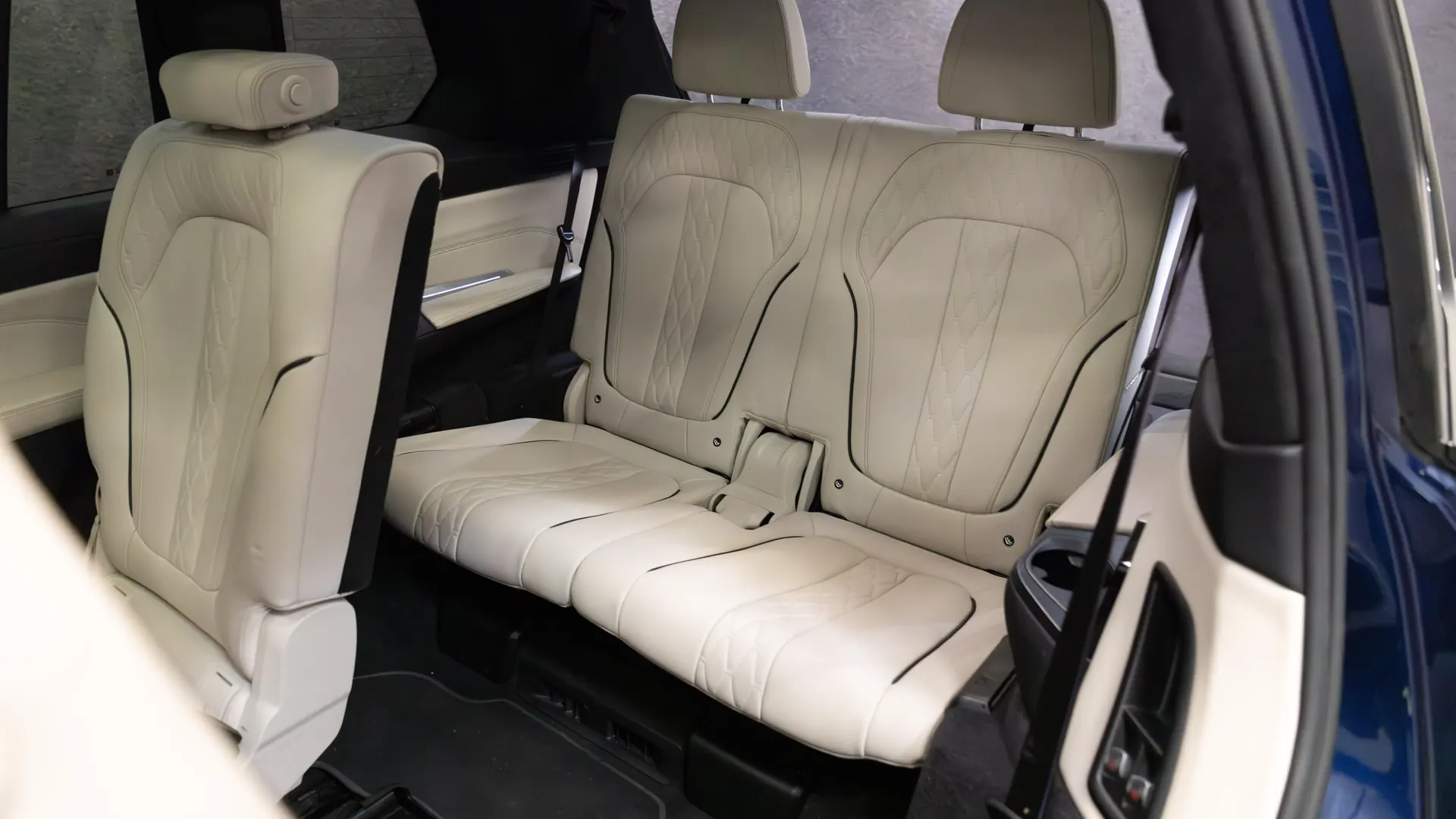 BMW X7 — photo 18