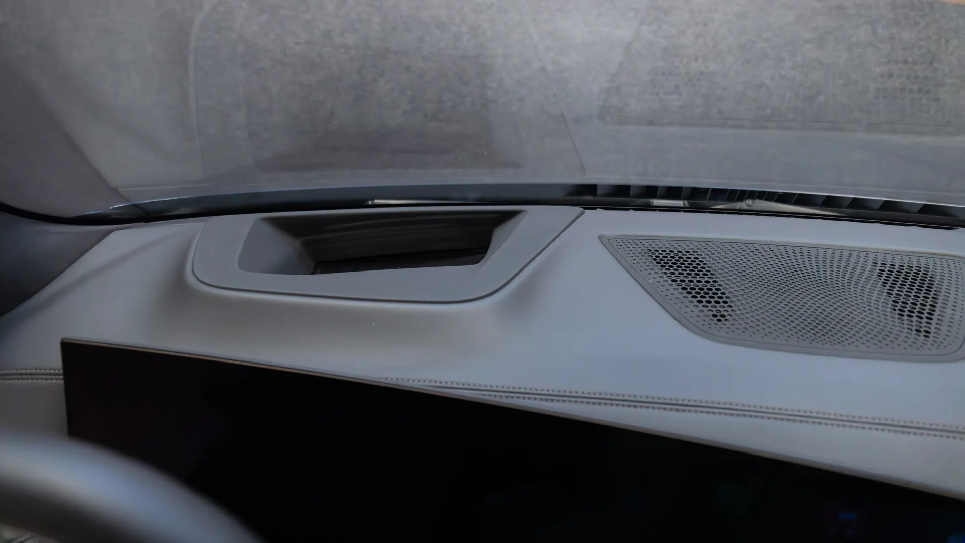 BMW X7 — photo 40