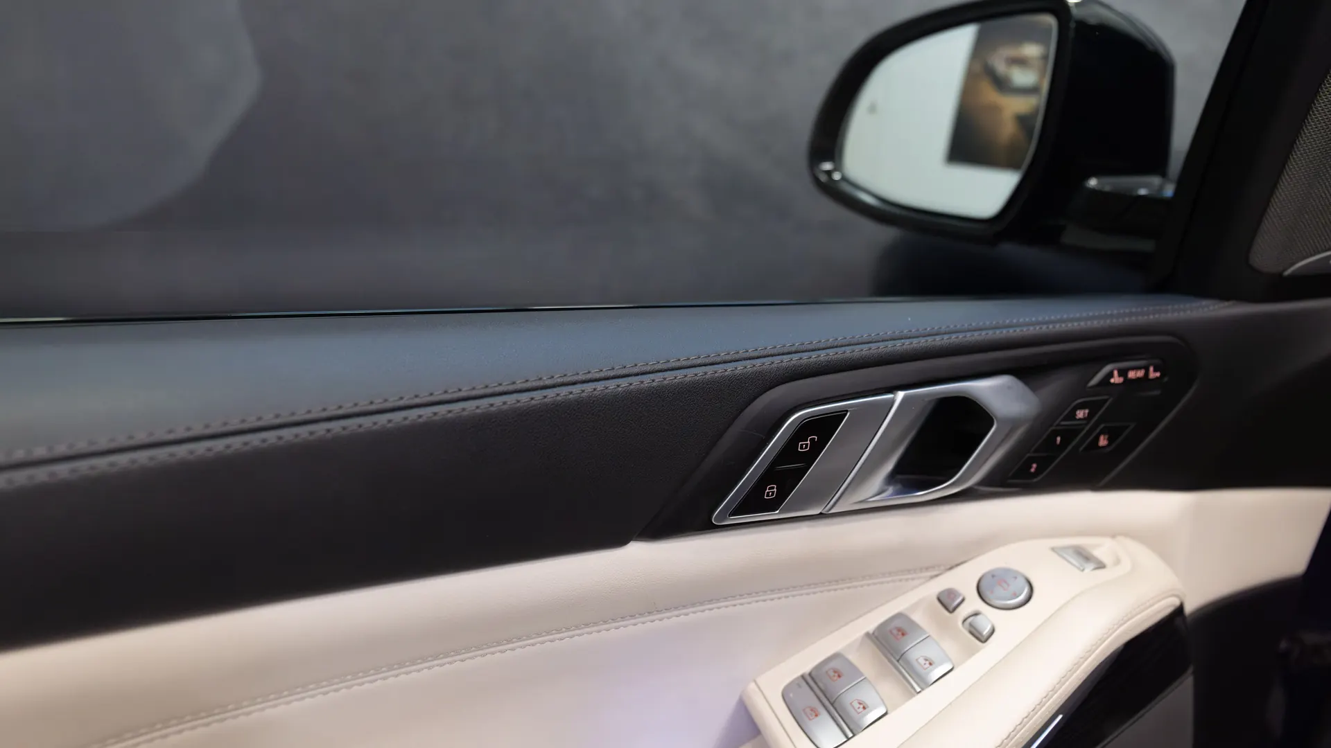 BMW X7 — photo 6