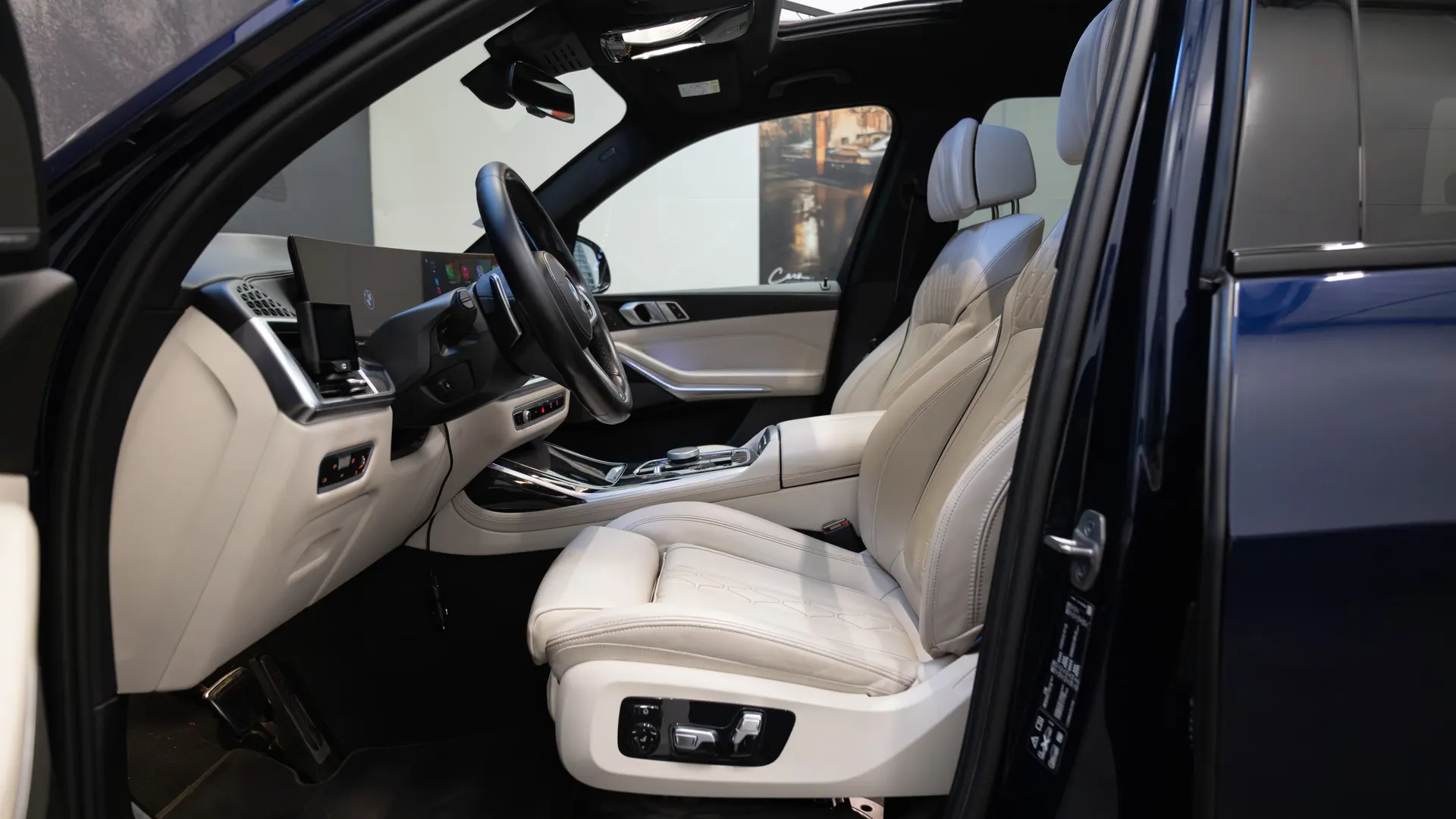 BMW X7 — photo 11