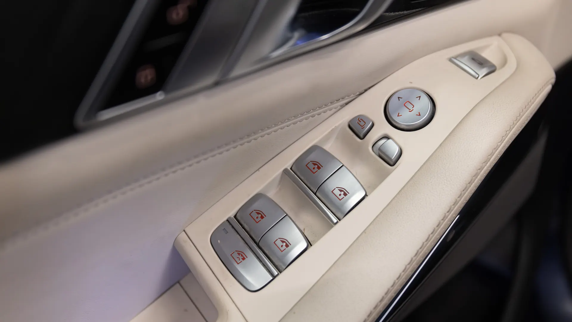 BMW X7 — photo 7