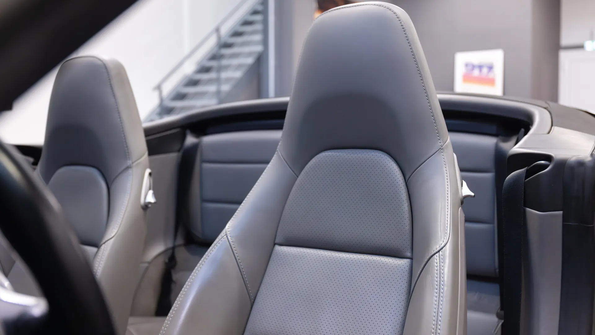 Porsche 991.1 — photo 17