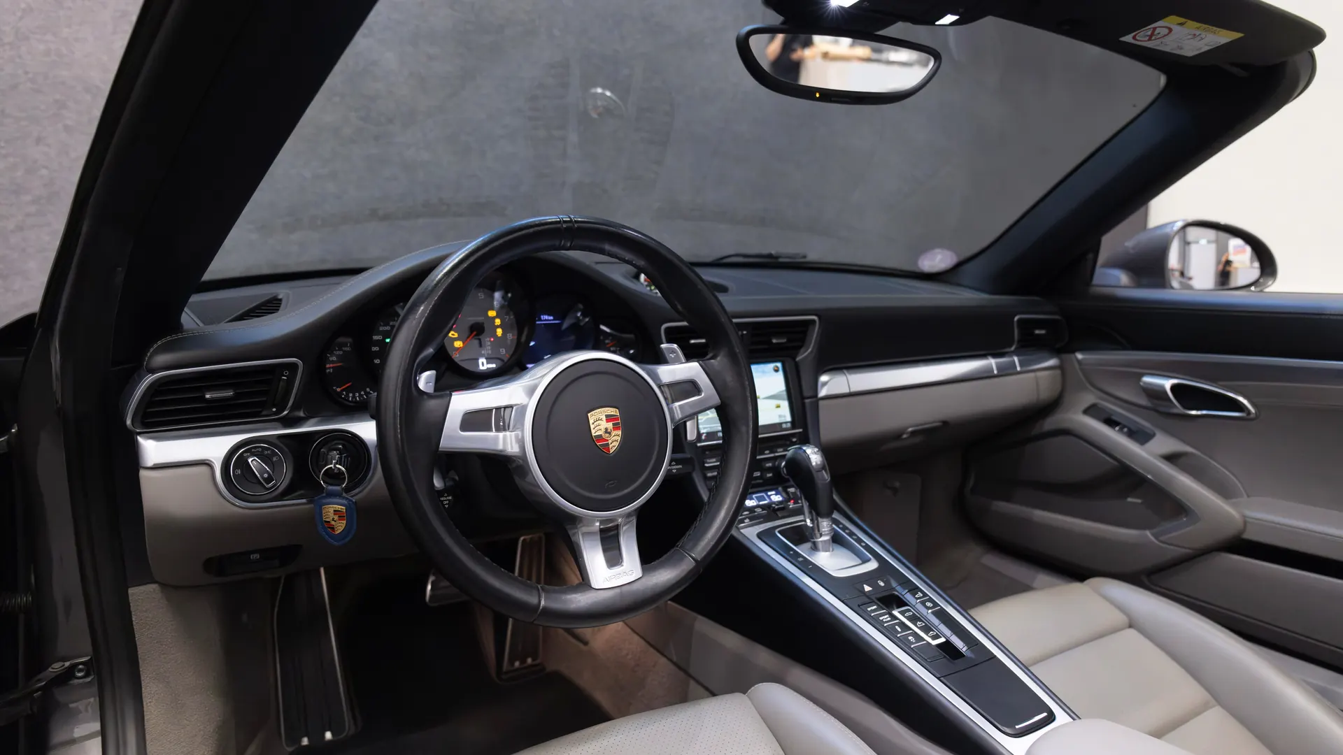 Porsche 991.1 — photo 22