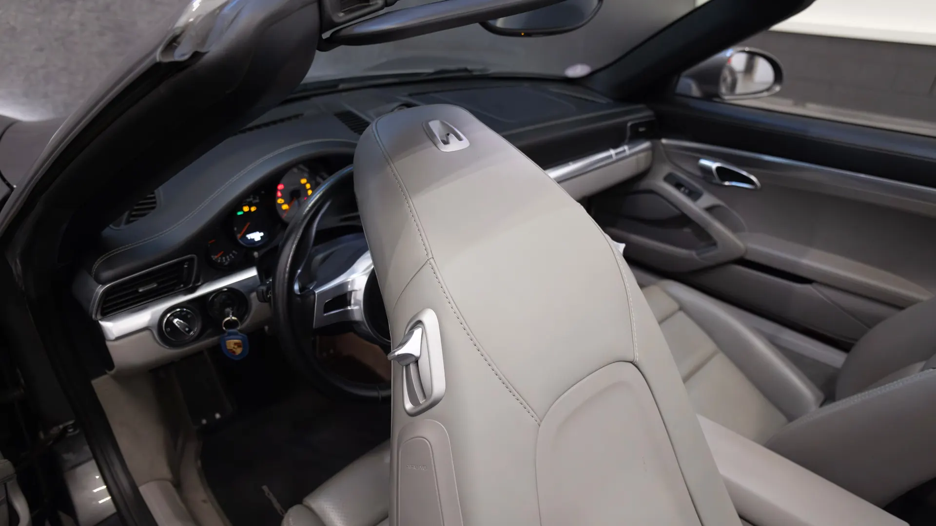 Porsche 991.1 — photo 33