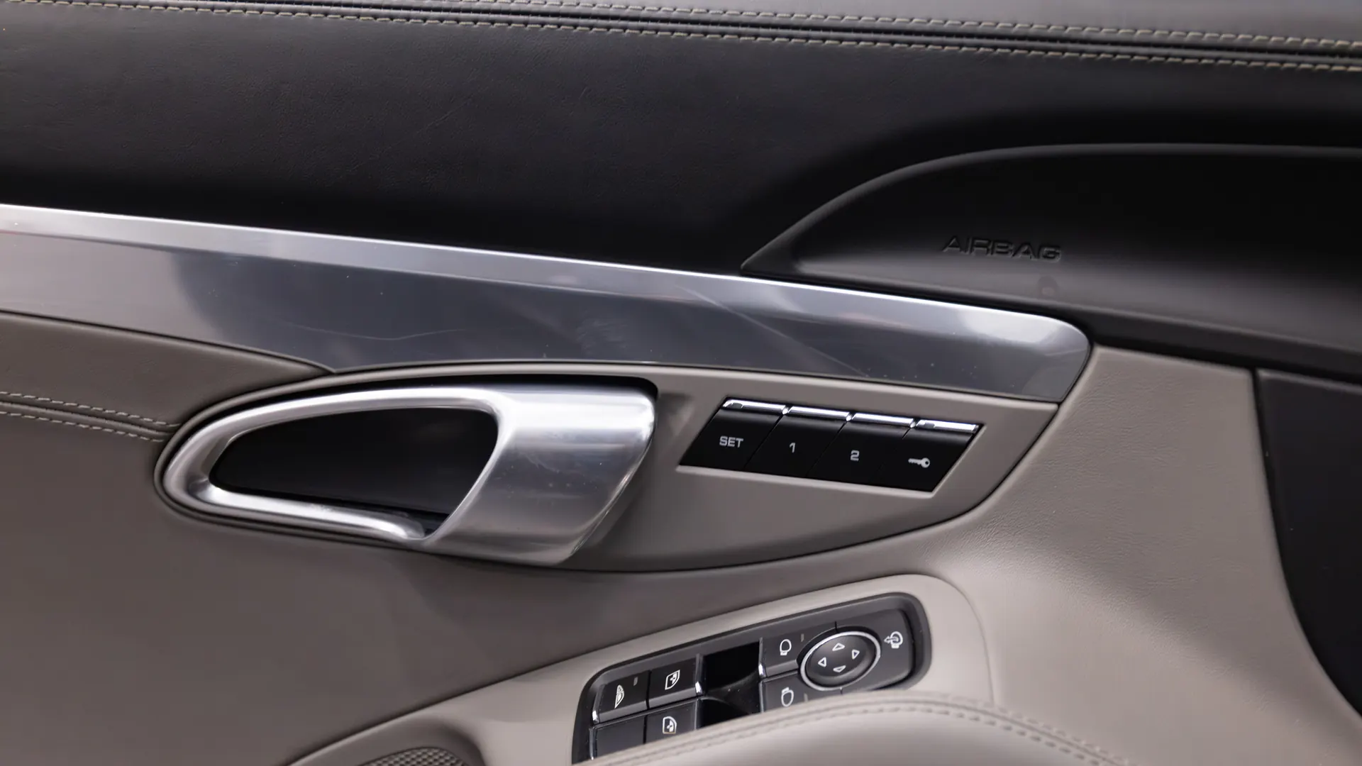 Porsche 991.1 — photo 10
