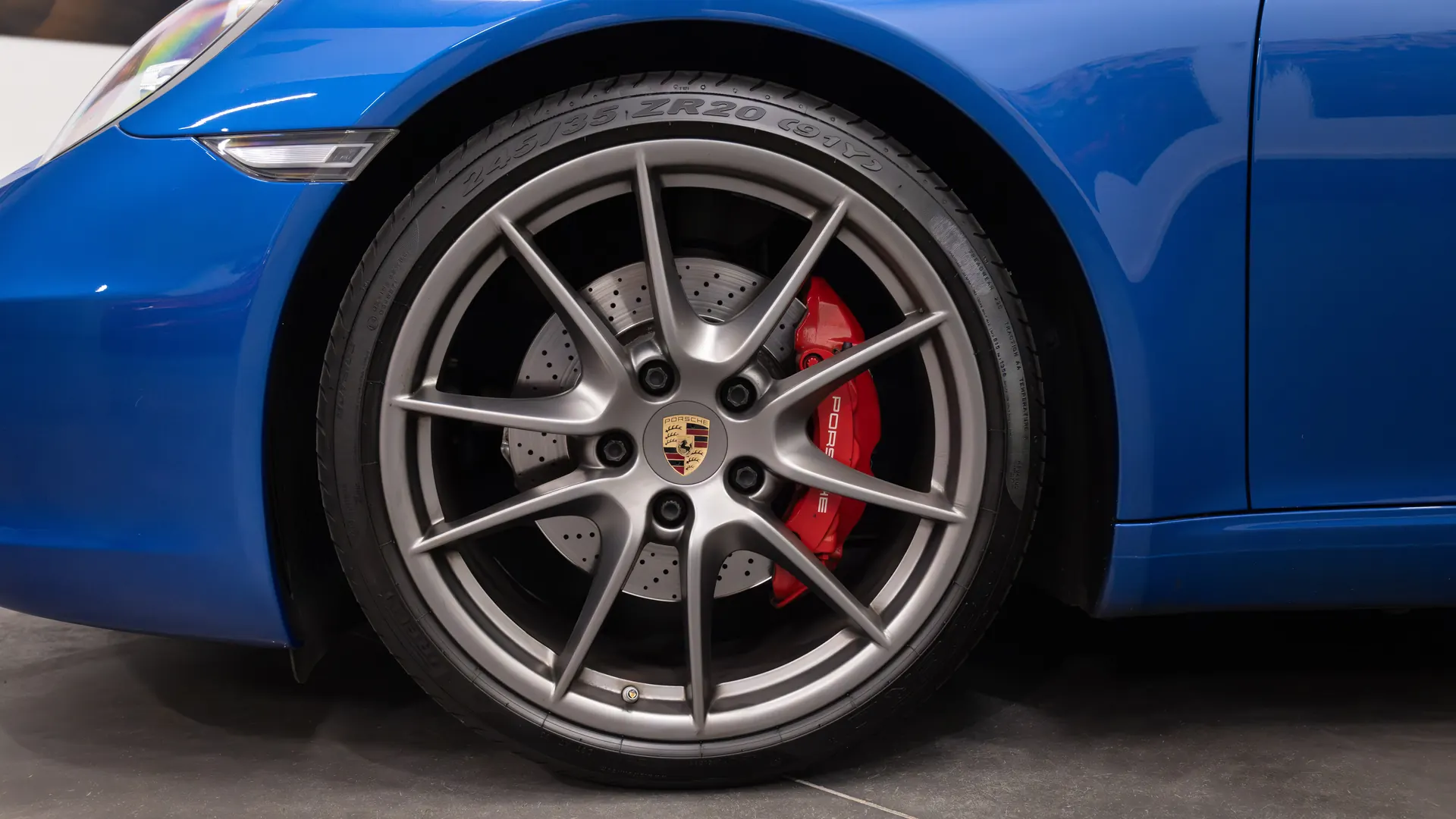 Porsche 991.1 — photo 6