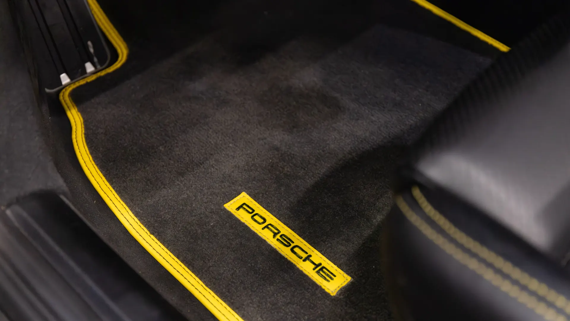 Porsche 991.1 — photo 32