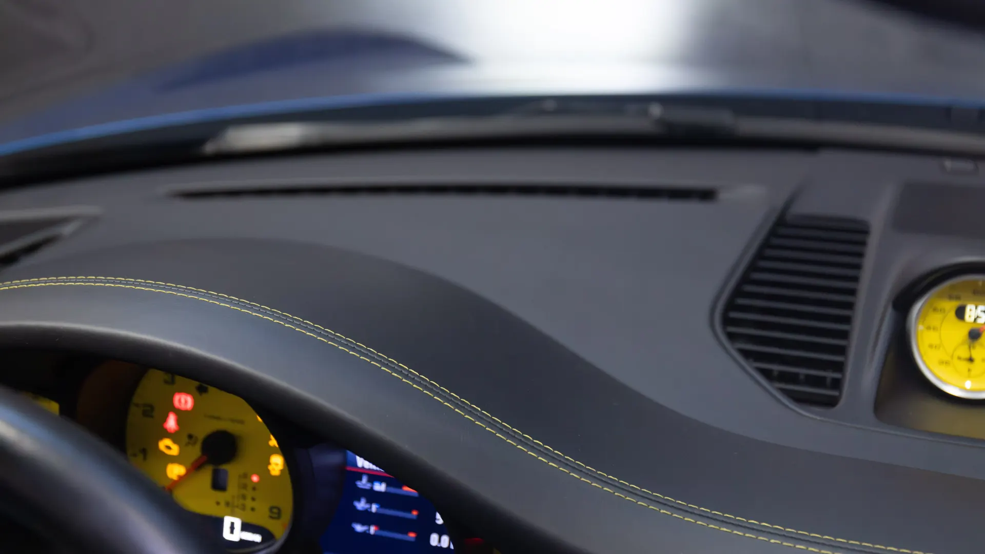 Porsche 991.1 — photo 18