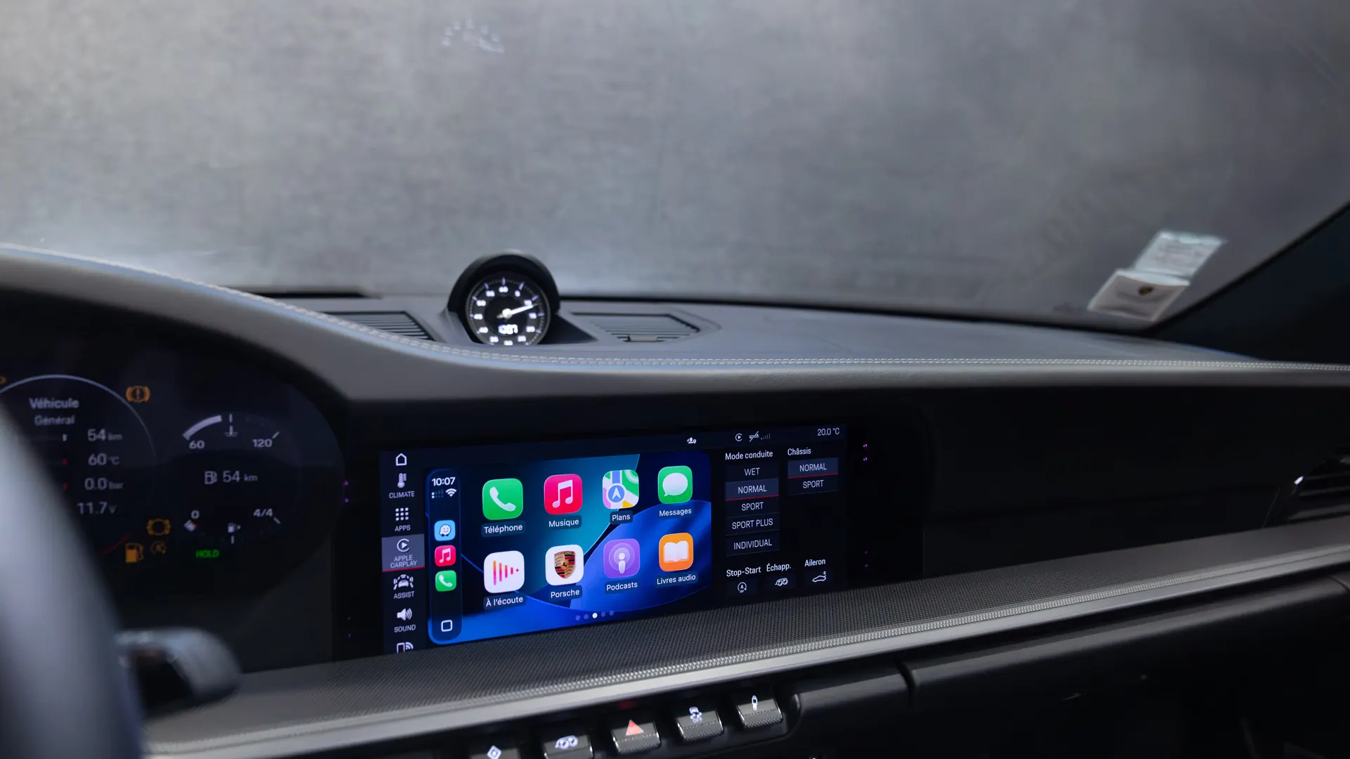 Porsche 911 — photo 16