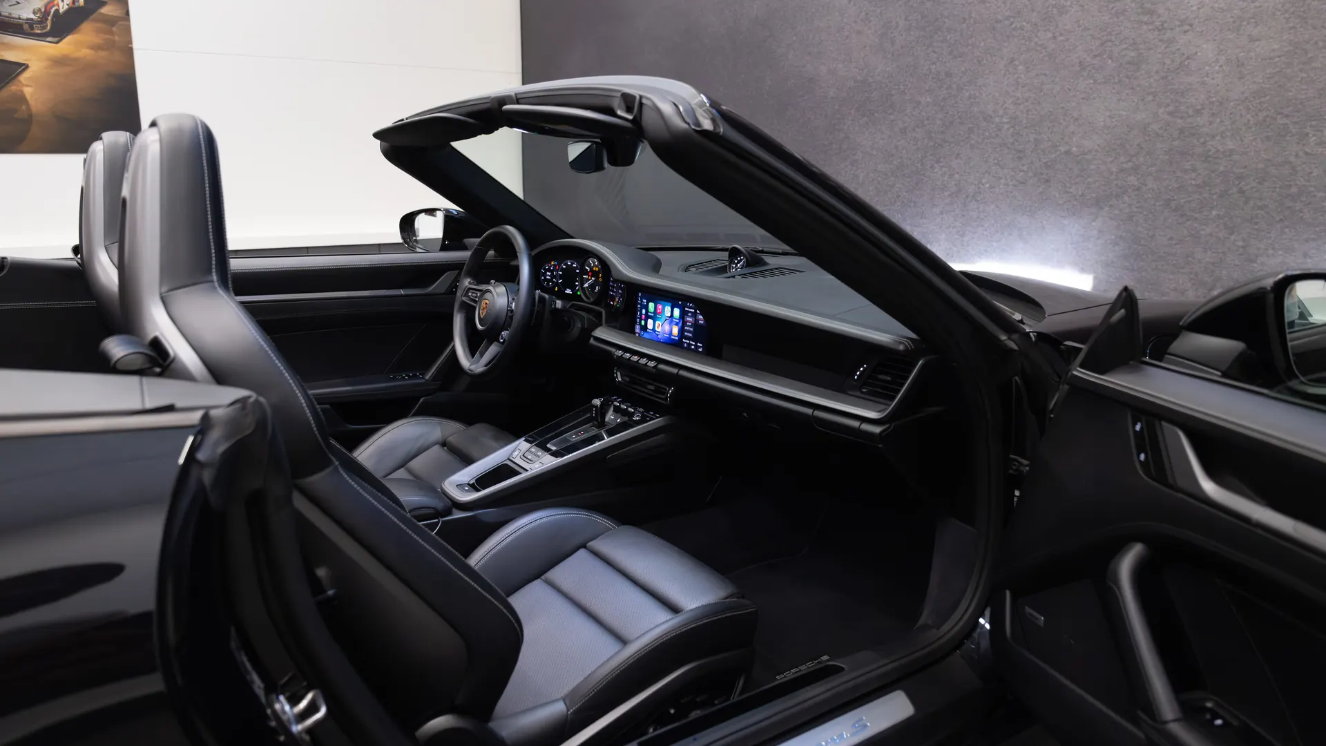 Porsche 911 — photo 21