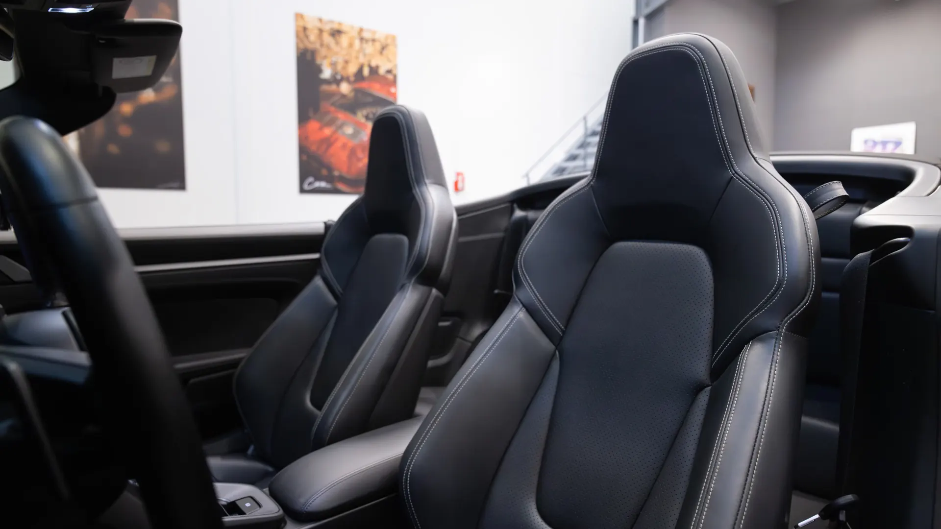 Porsche 911 — photo 14
