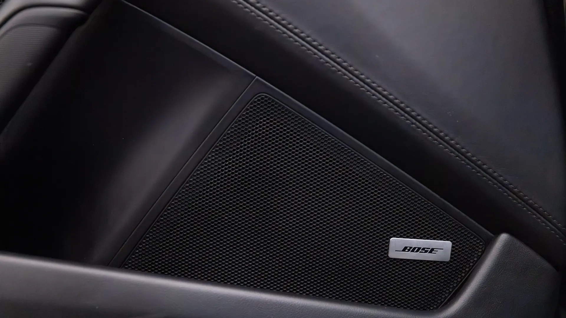 Porsche 911 — photo 26