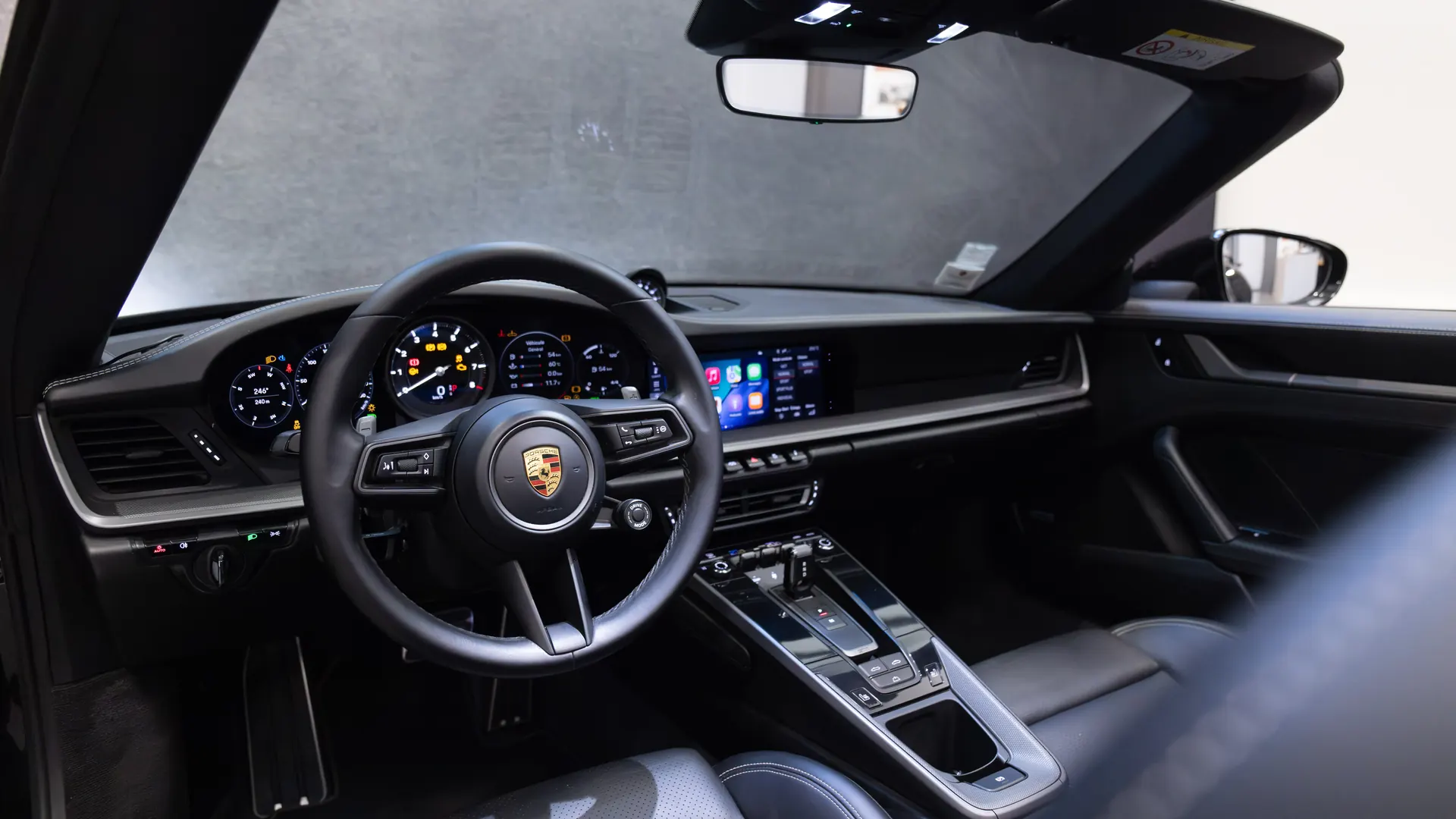 Porsche 911 — photo 11