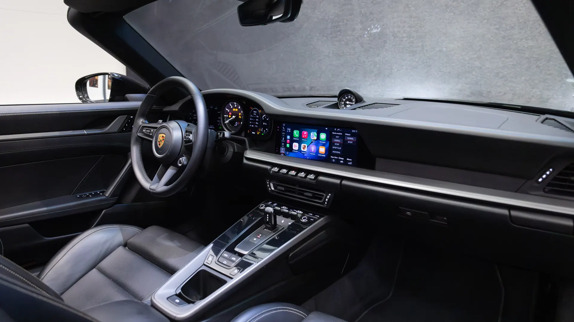 Porsche 911 — photo 19