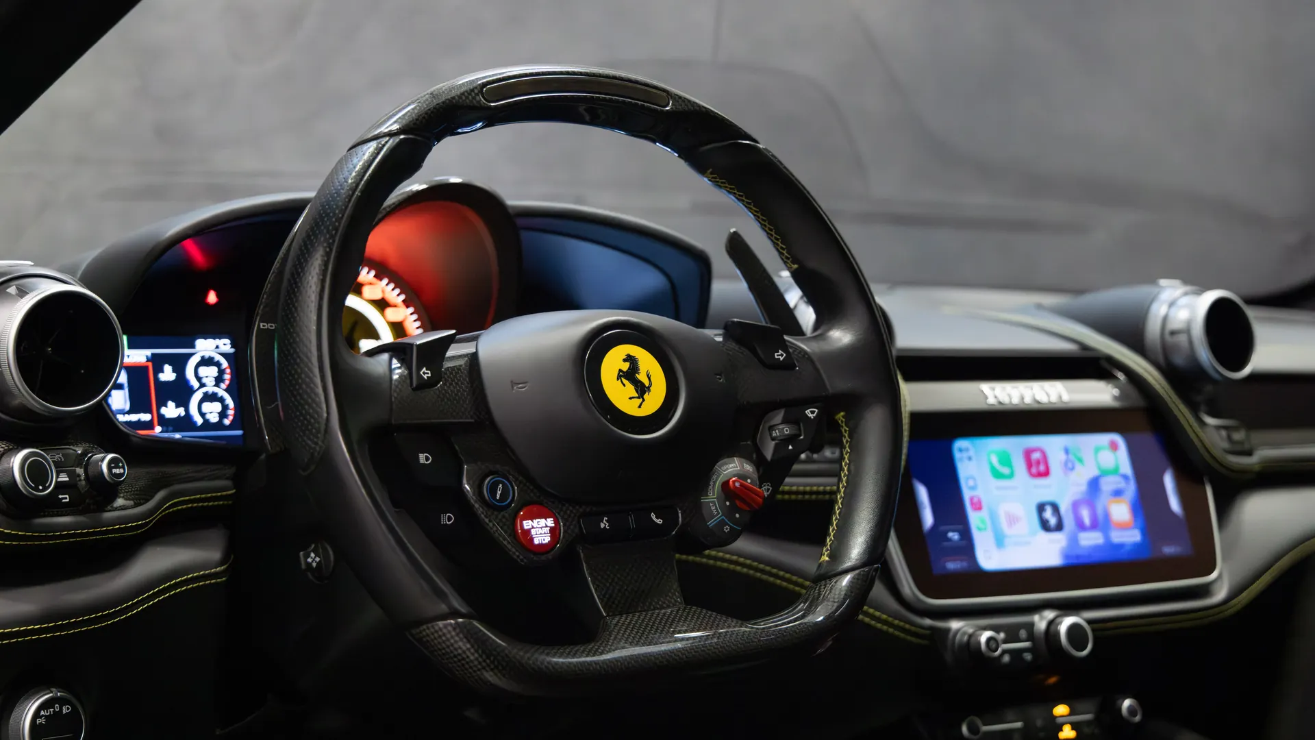 Ferrari GTC4Lusso — photo 16