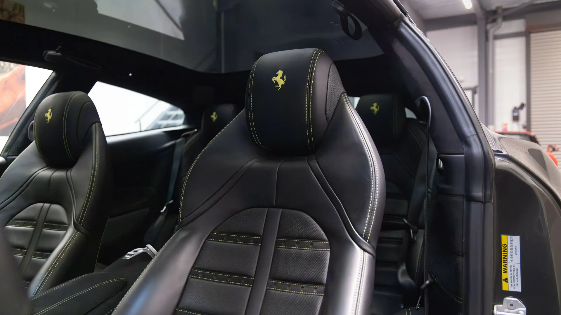 Ferrari GTC4Lusso — photo 21