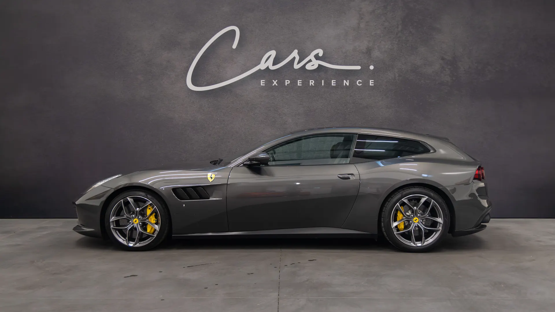 Ferrari GTC4Lusso — photo 2