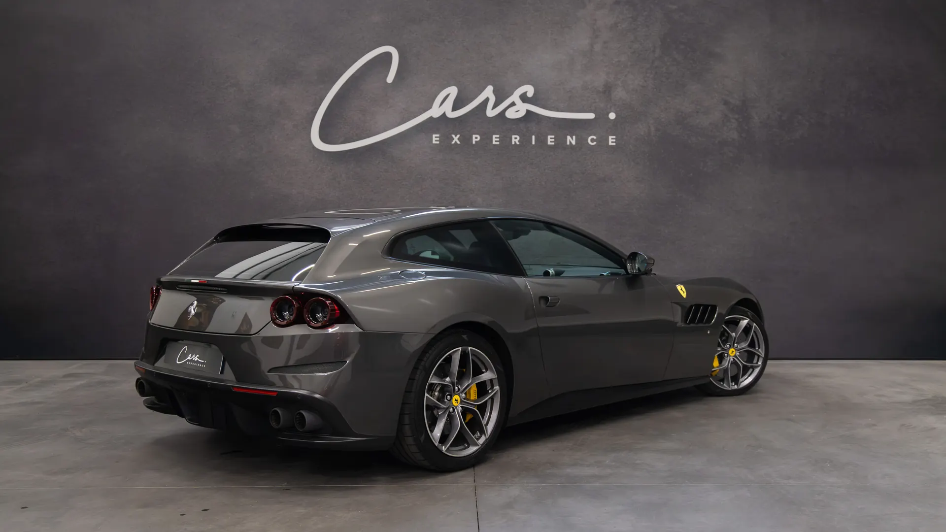 Ferrari GTC4Lusso — photo 3