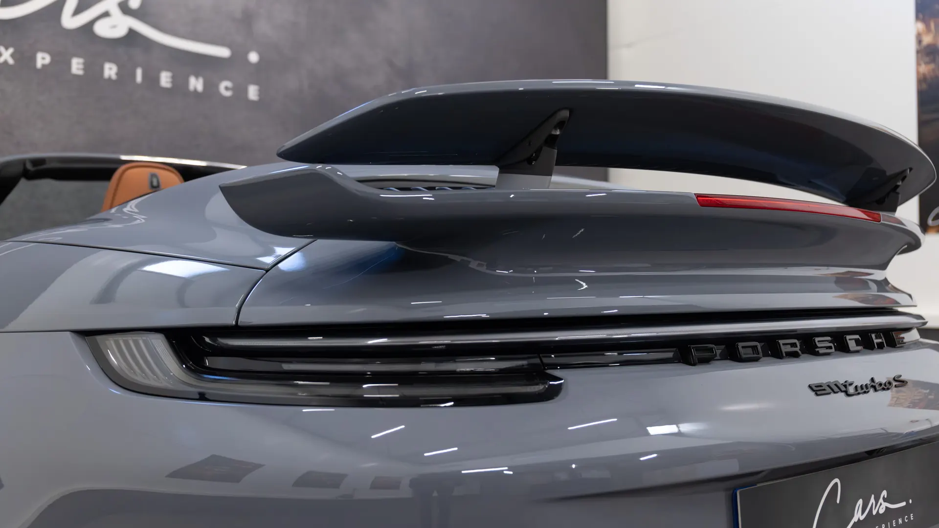Porsche 911 — photo 9