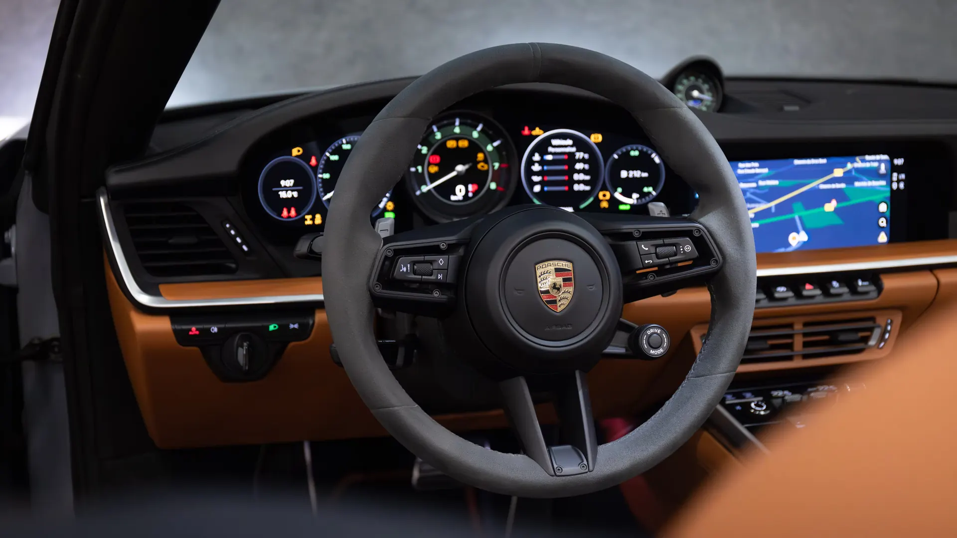 Porsche 911 — photo 24
