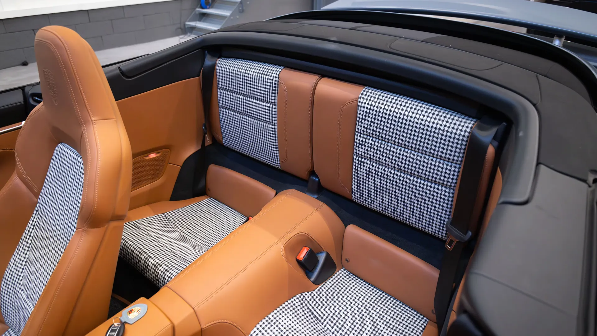 Porsche 911 — photo 40