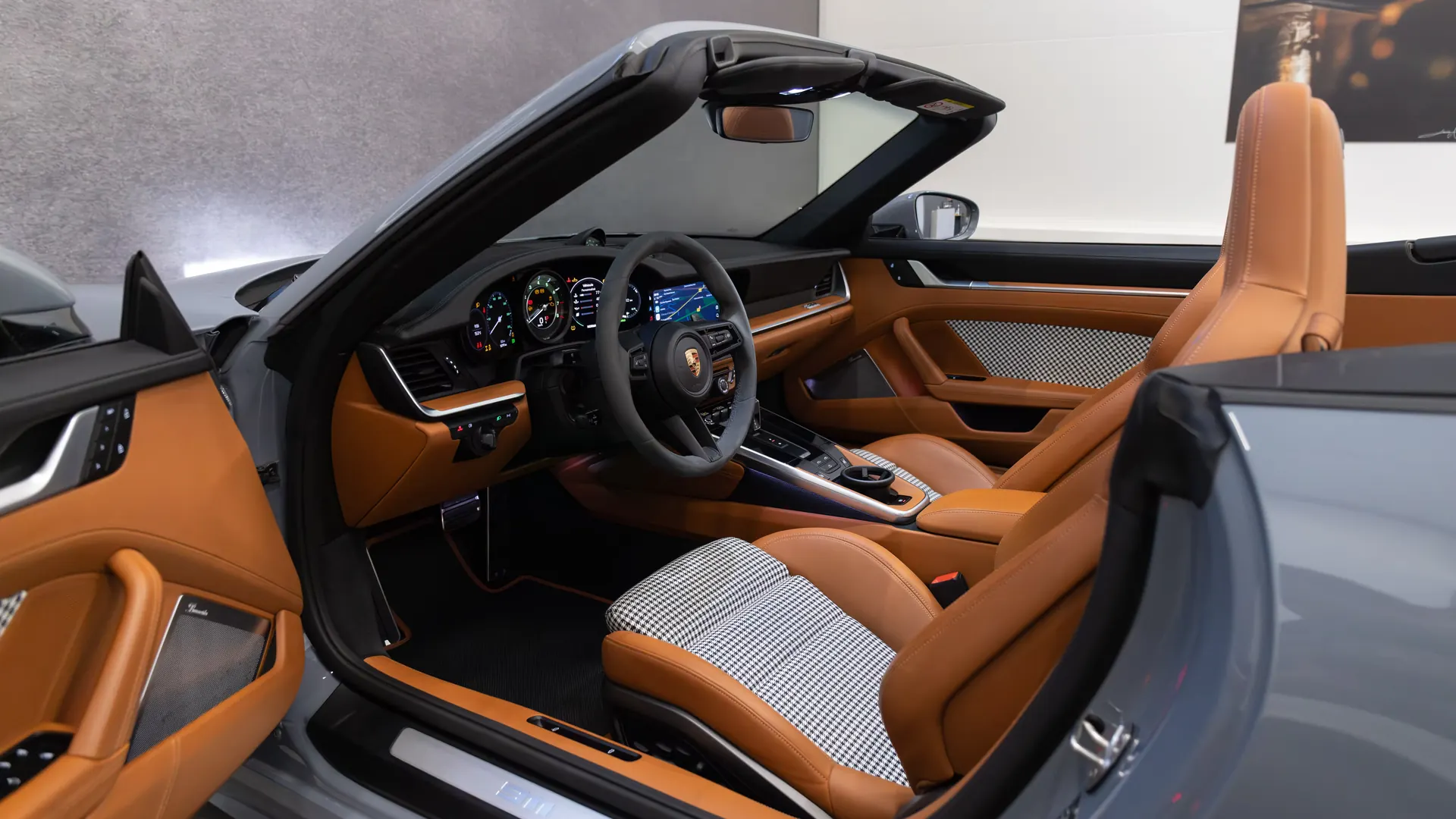 Porsche 911 — photo 19