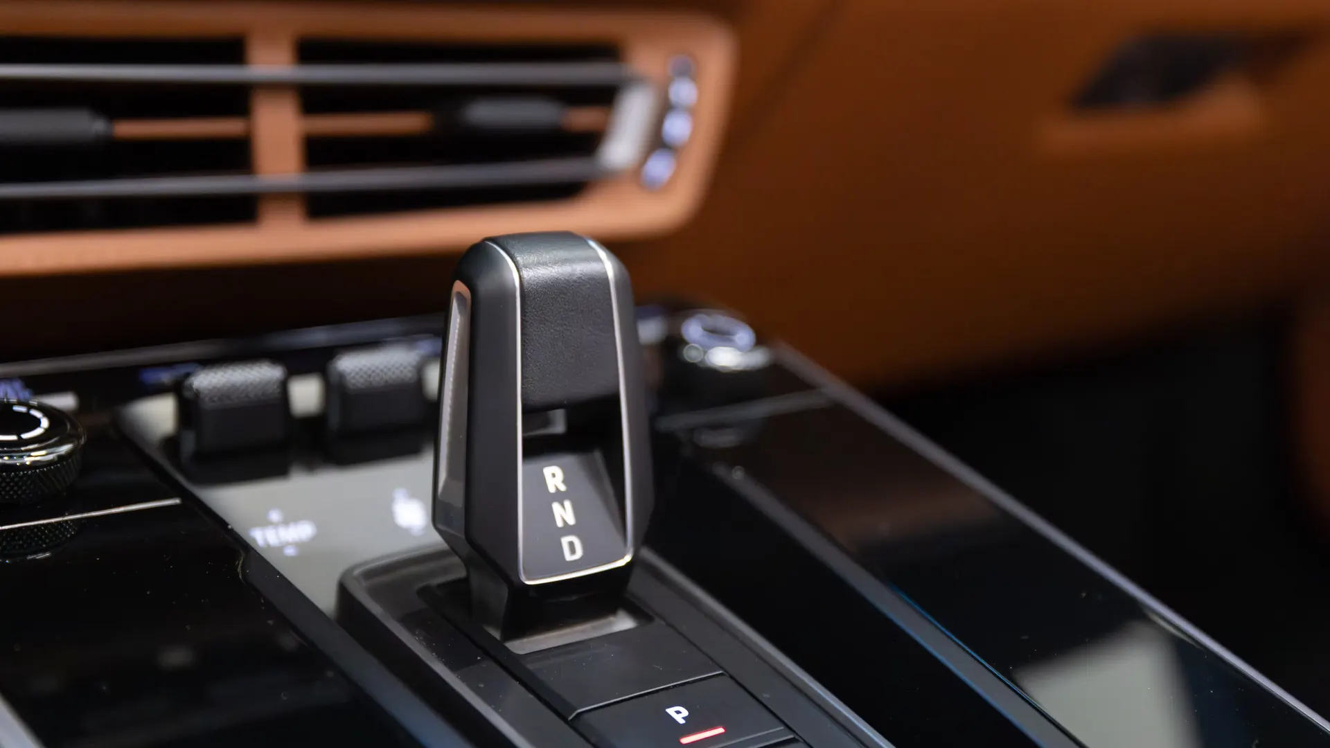 Porsche 911 — photo 32