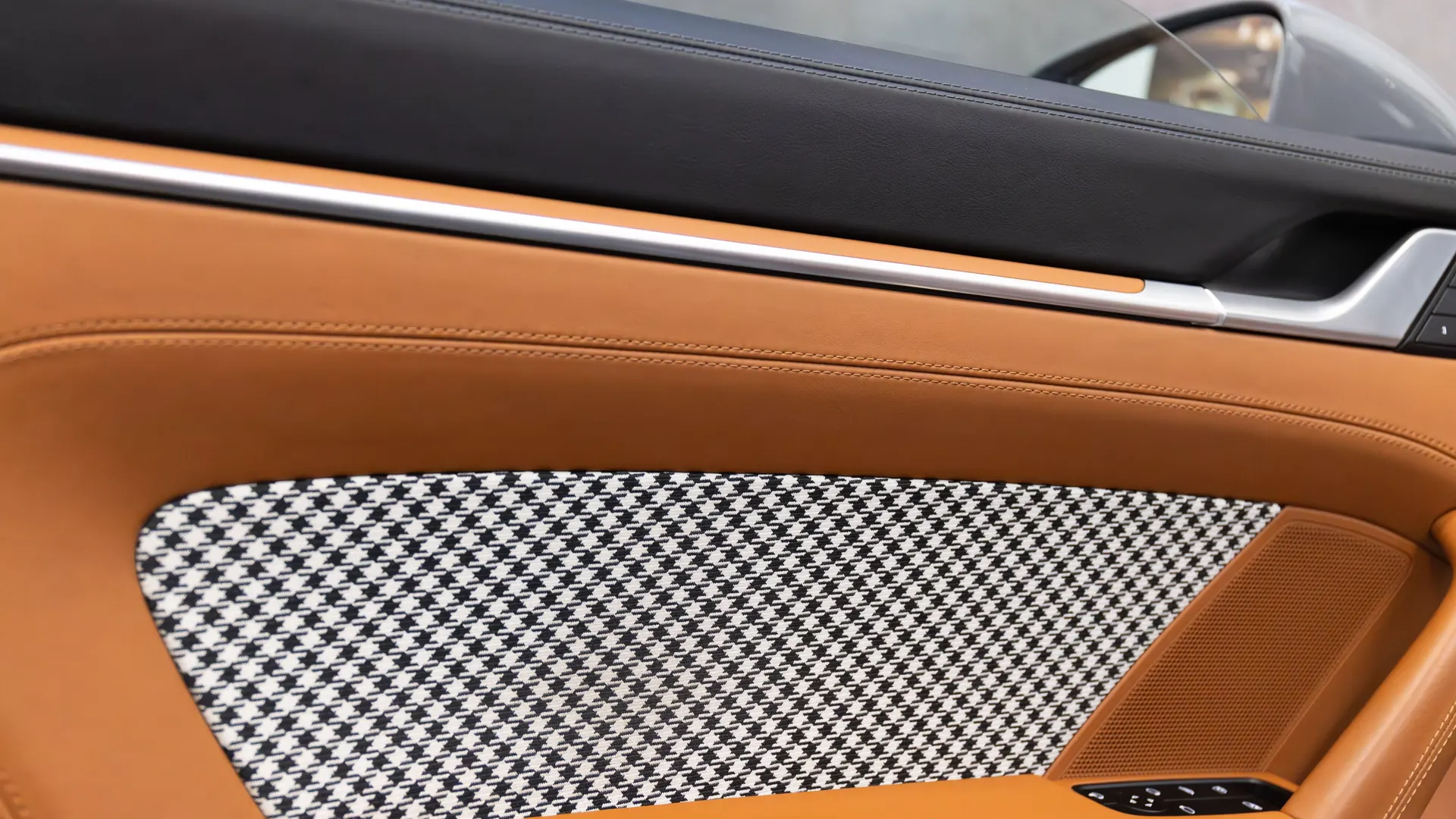 Porsche 911 — photo 43
