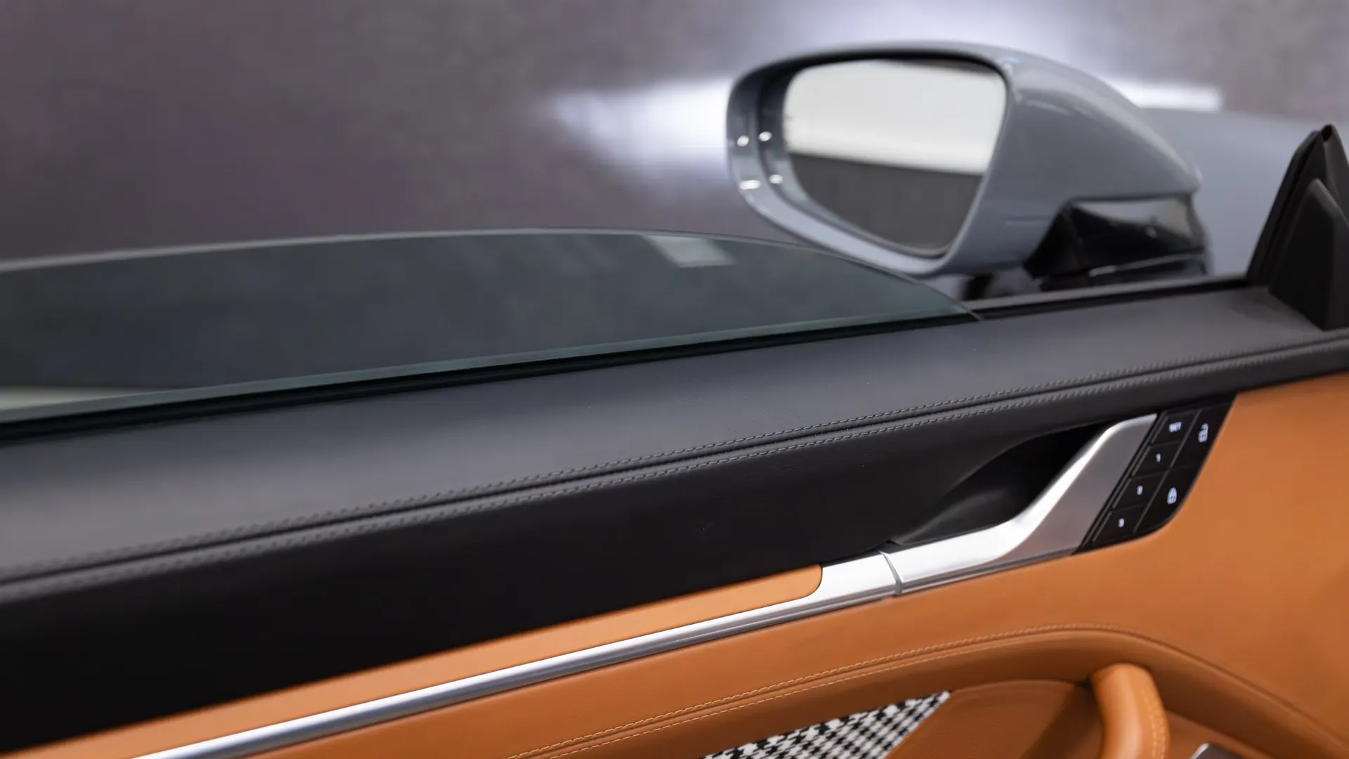Porsche 911 — photo 17
