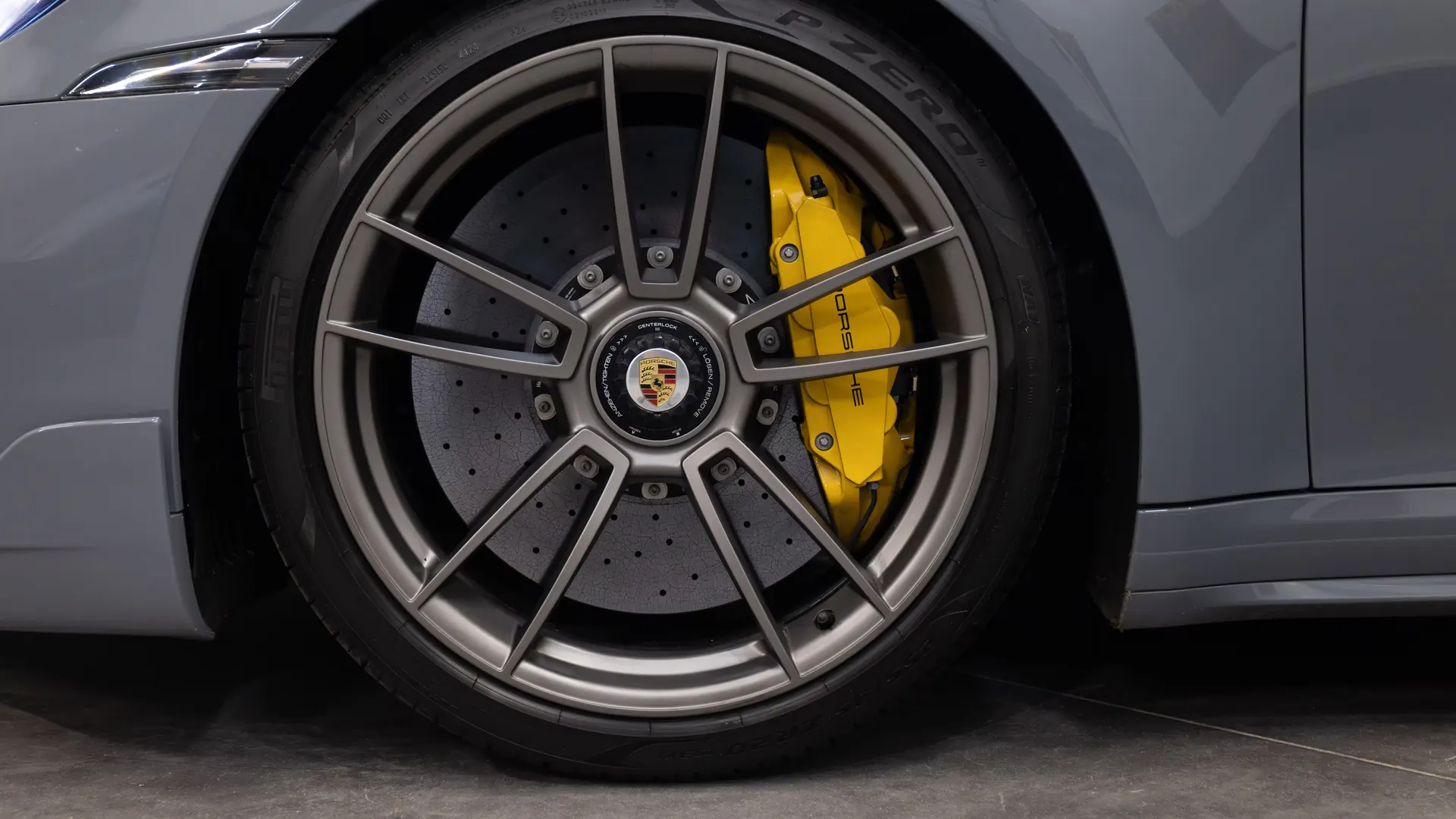 Porsche 911 — photo 8