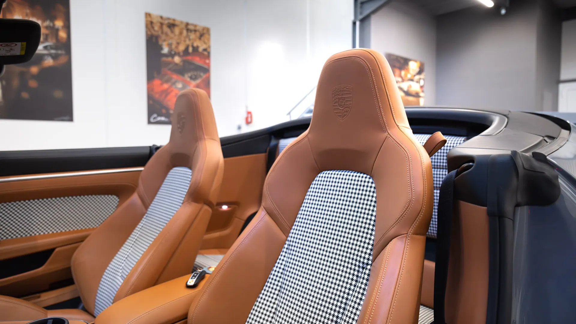 Porsche 911 — photo 20