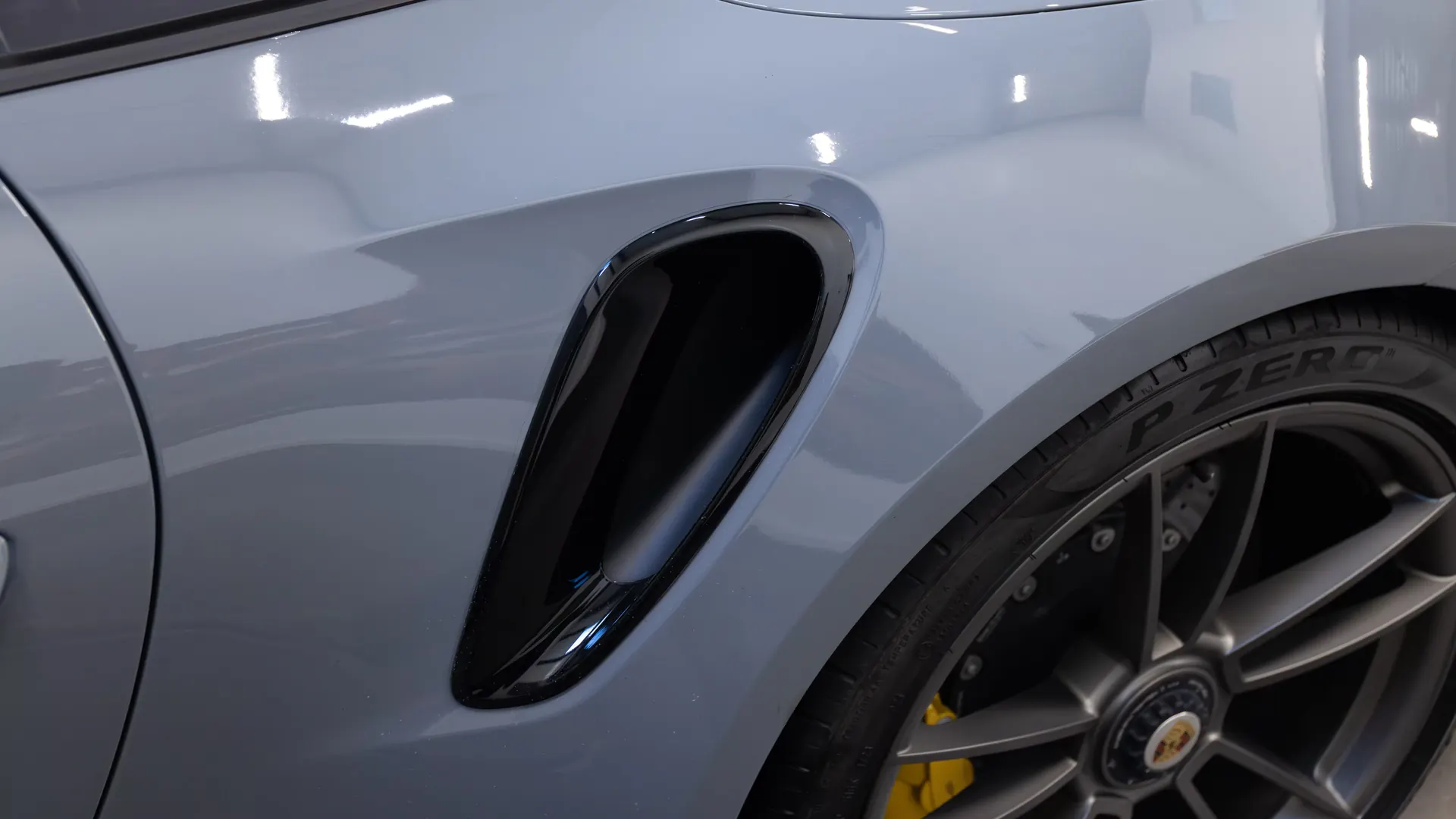 Porsche 911 — photo 12