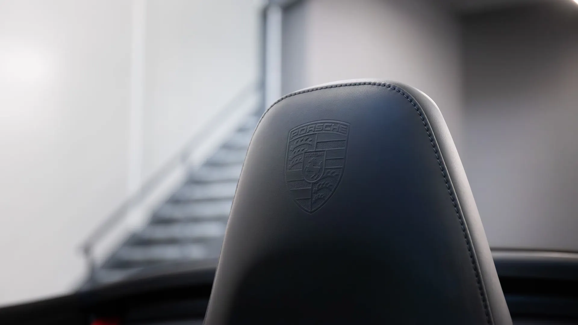 Porsche 911 — photo 20
