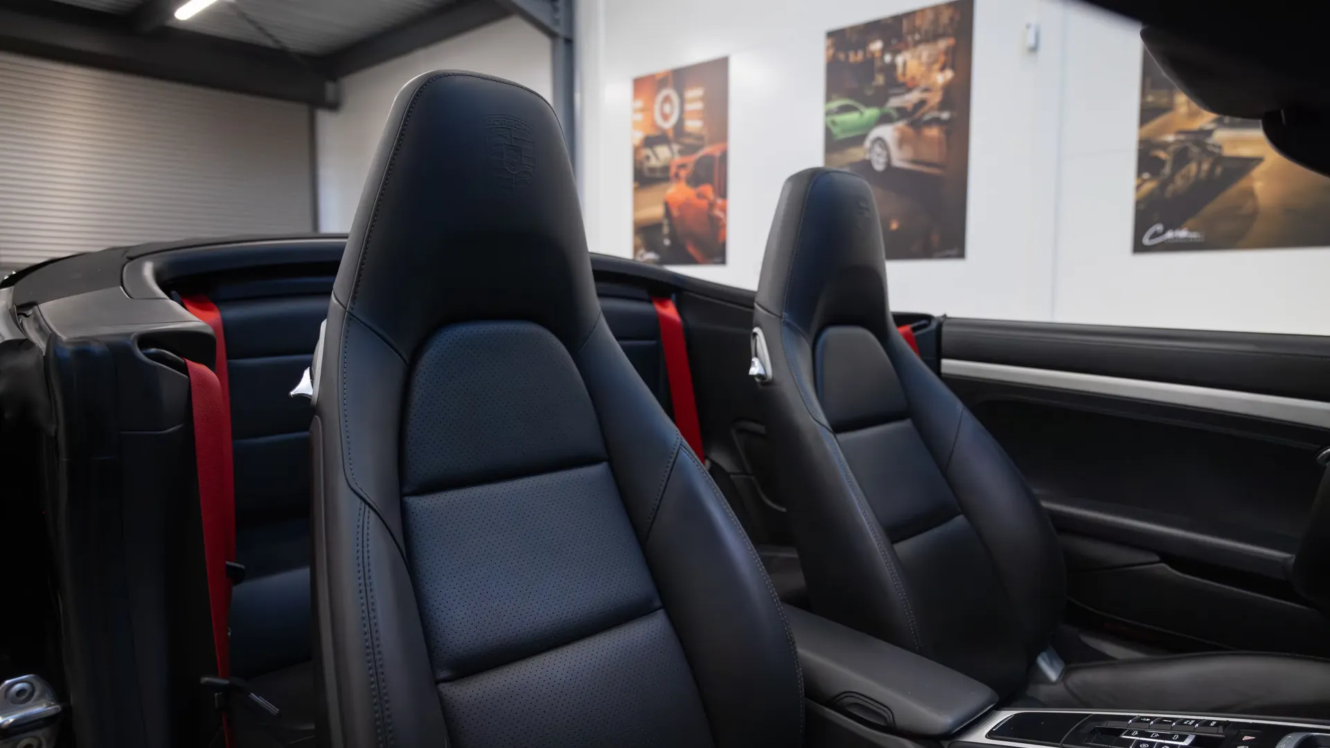 Porsche 911 — photo 33