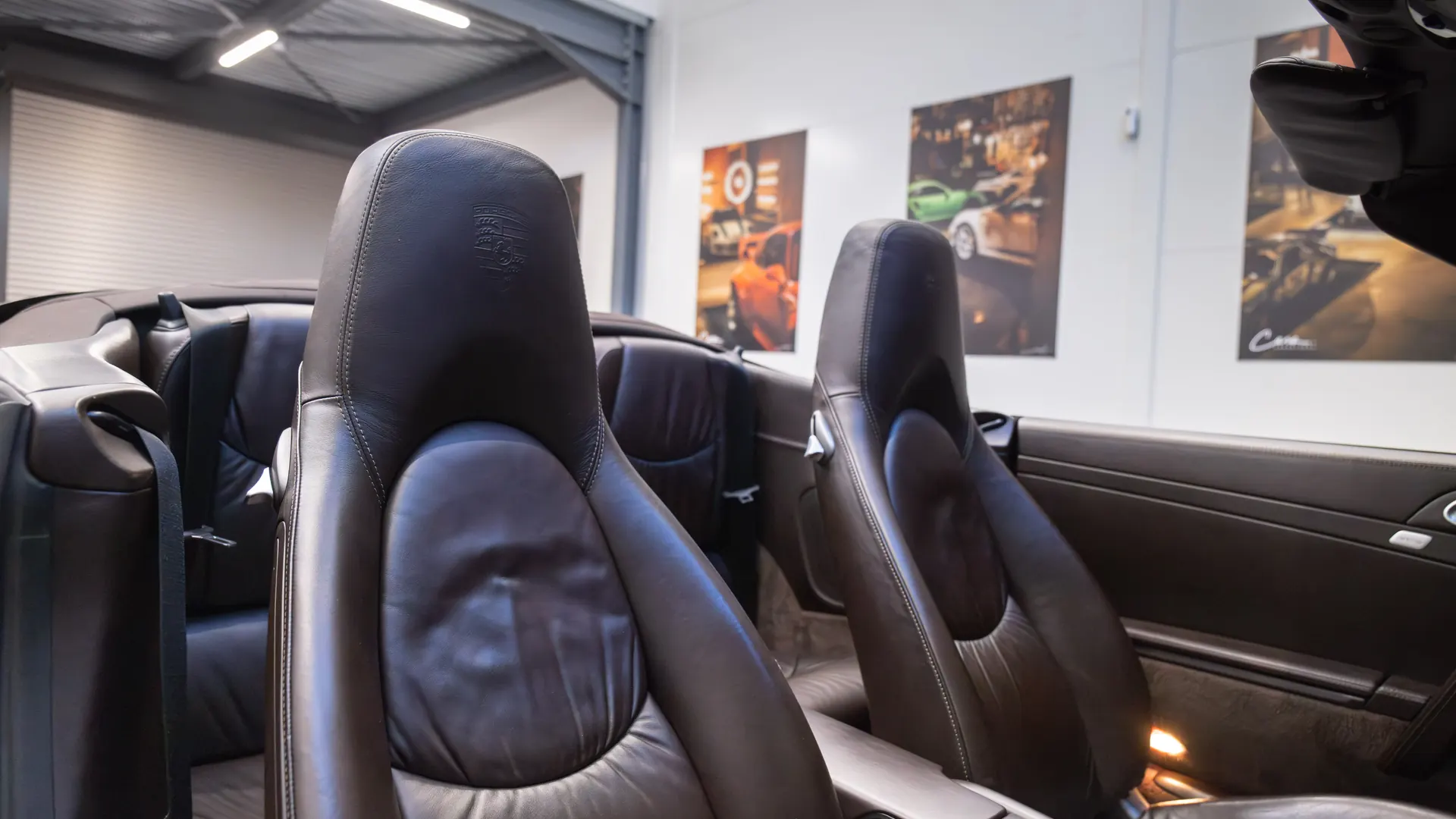 Porsche 911 — photo 36
